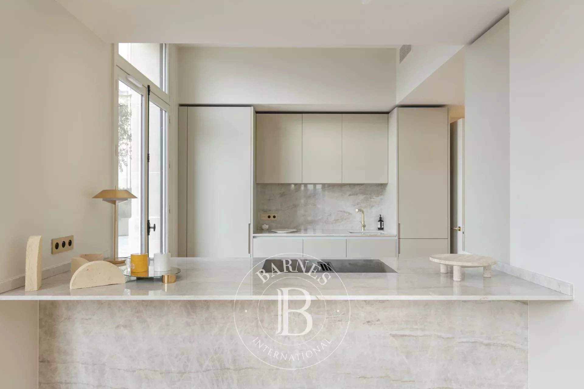 Paris  - Appartement 4 Pi&egrave;ces 2 Chambres - picture 5