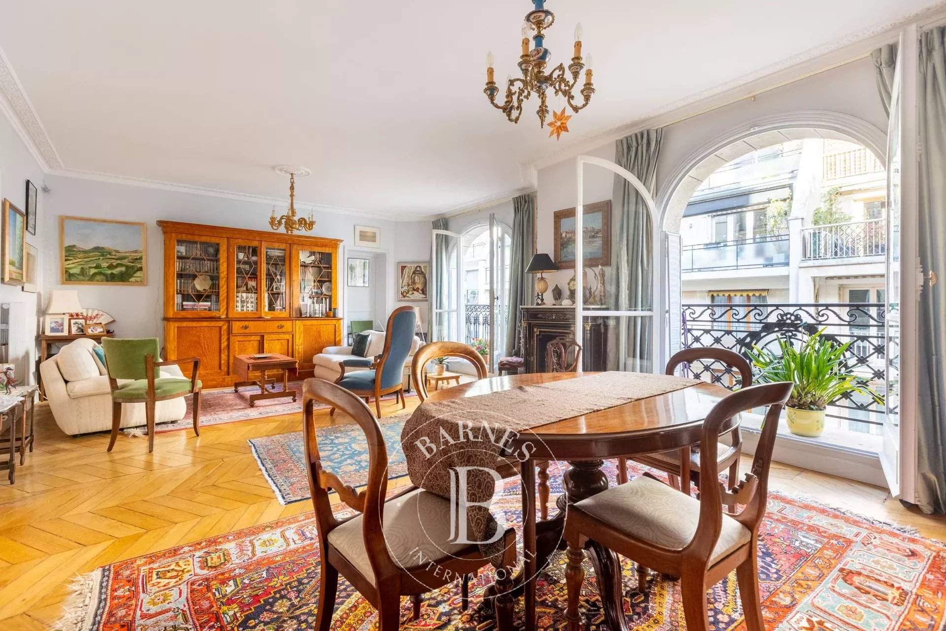 Paris  - Apartment 3 Bedrooms - picture 1