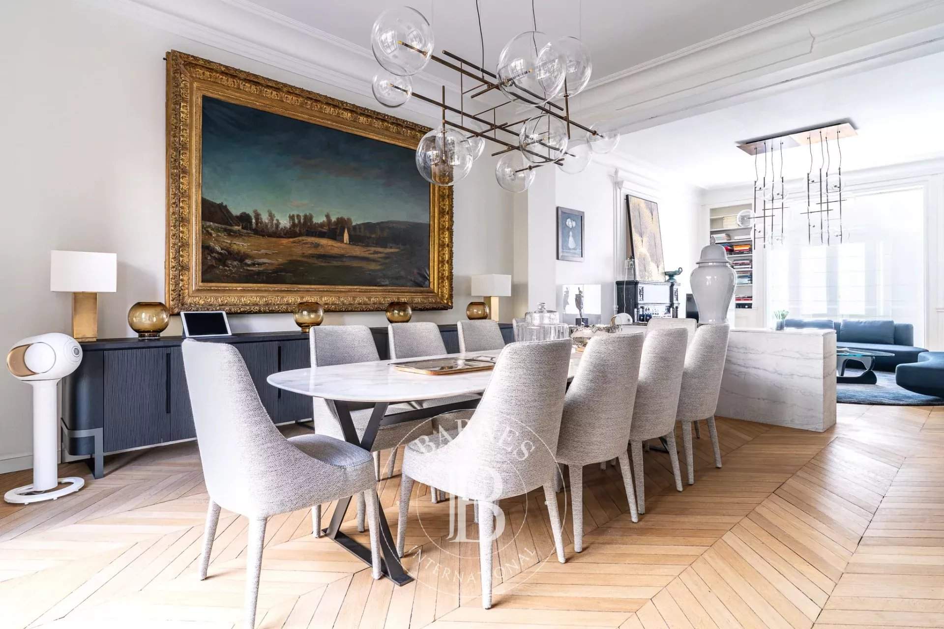 Paris  - Hôtel particulier 10 Pi&egrave;ces 5 Chambres - picture 6