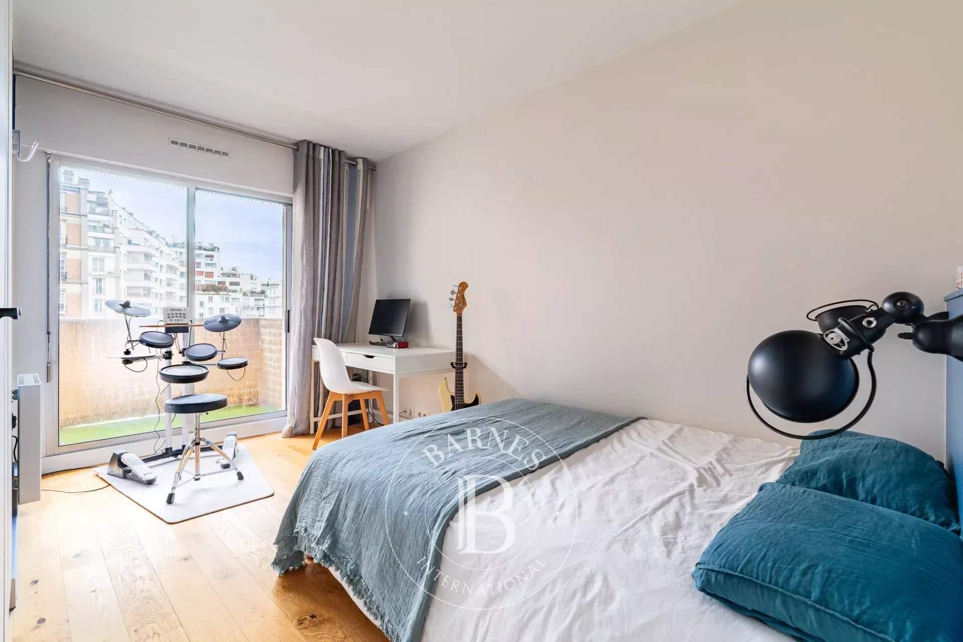 Paris  - Apartment 3 Bedrooms - picture 13