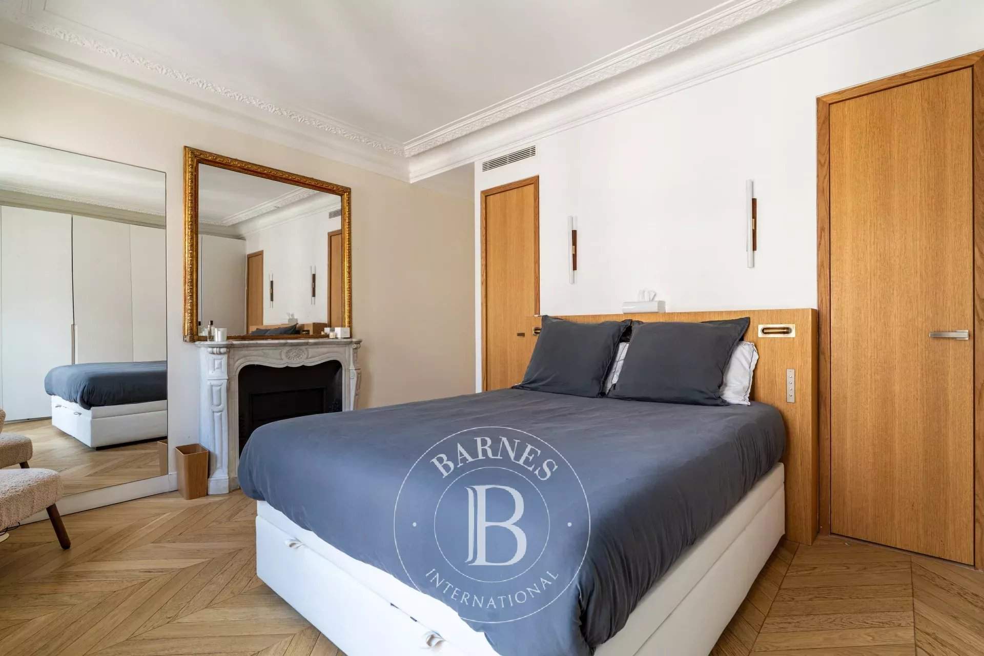 Paris  - Apartment 3 Bedrooms - picture 13