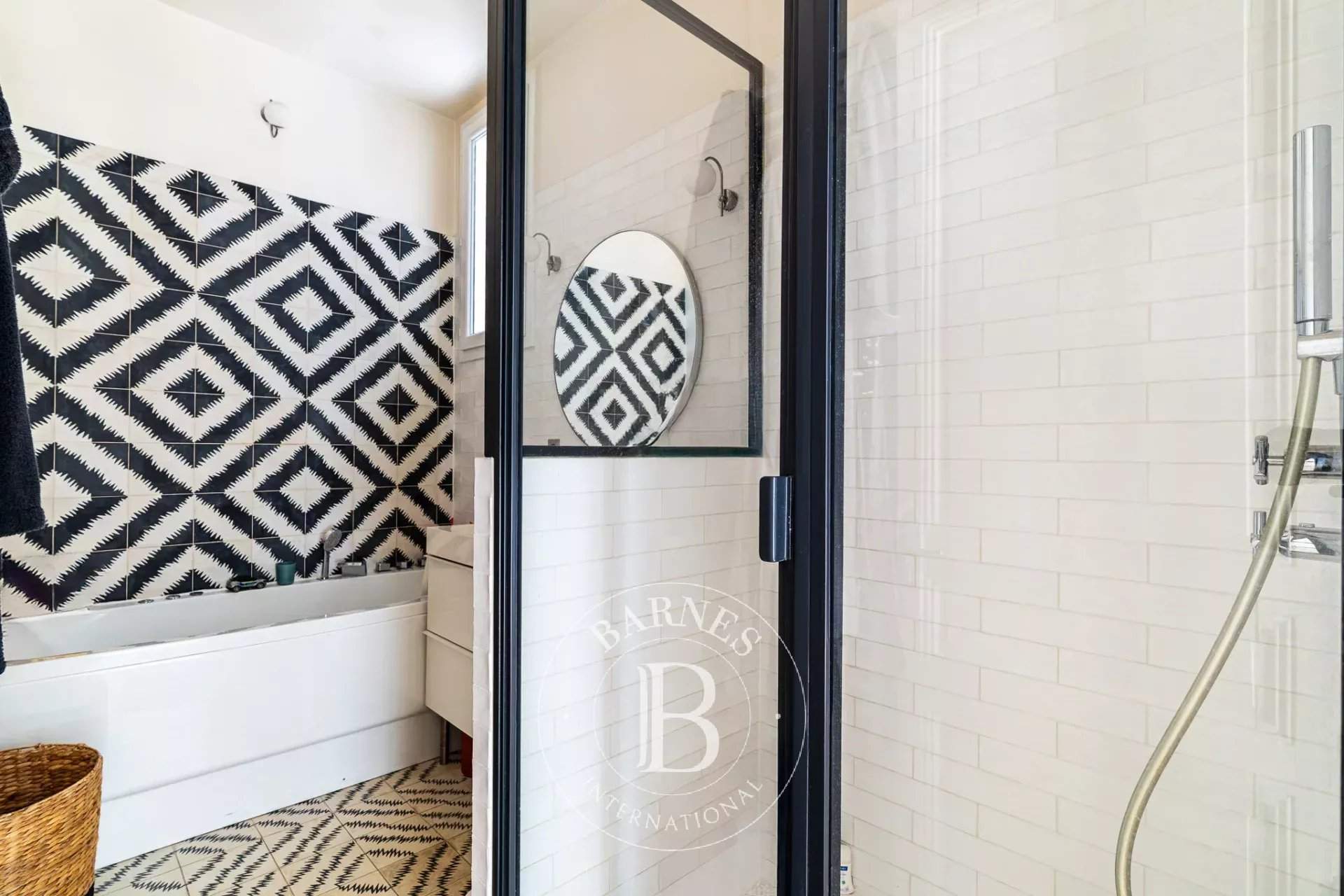 Paris  - Apartment 4 Bedrooms - picture 14