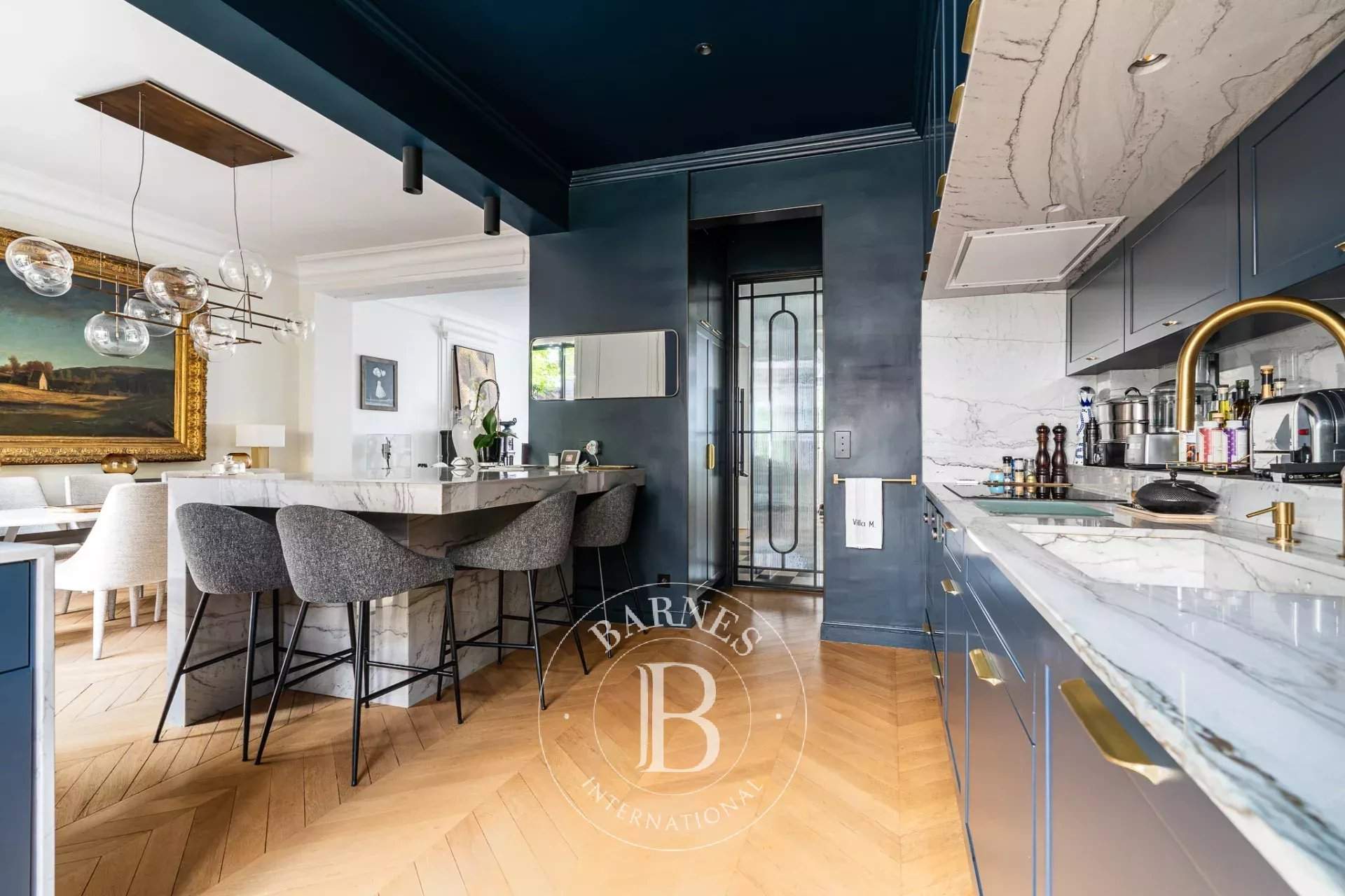 Paris  - Hôtel particulier 10 Pi&egrave;ces 5 Chambres - picture 8