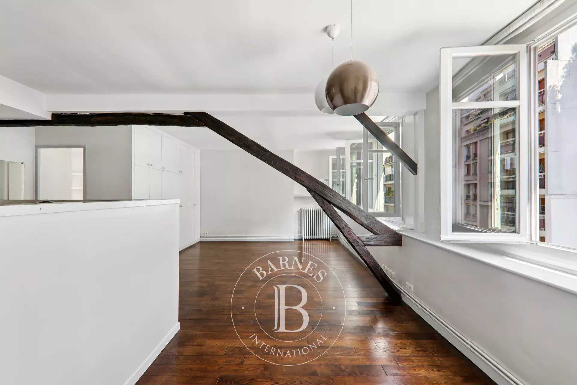 Paris  - Appartement 2 Pièces, 1 Chambre