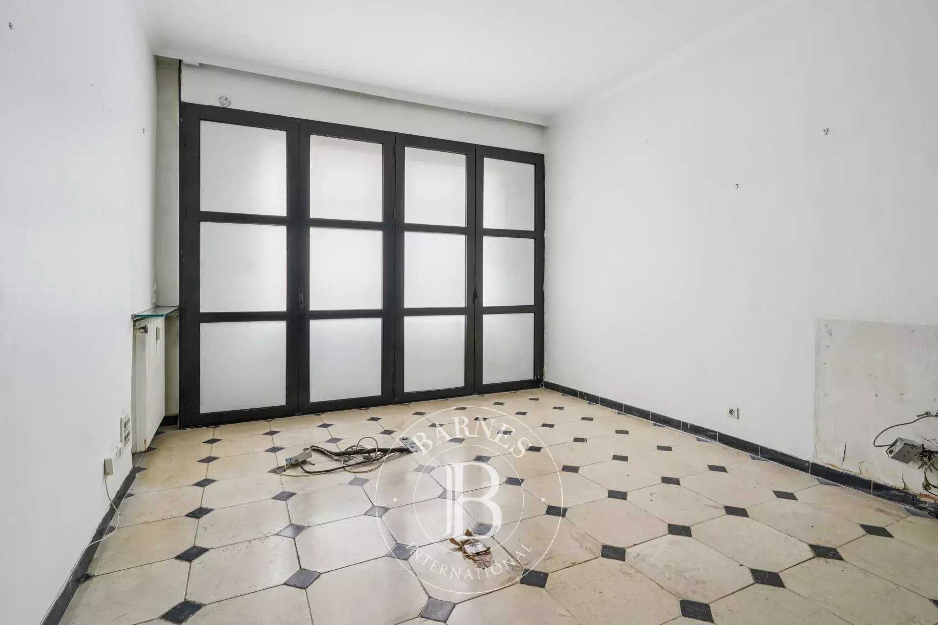 Paris  - Apartment 