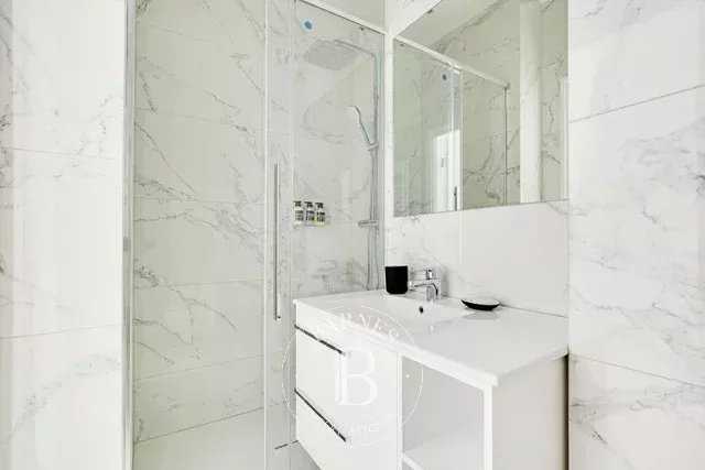 Paris  - Piso 1 Cuarto