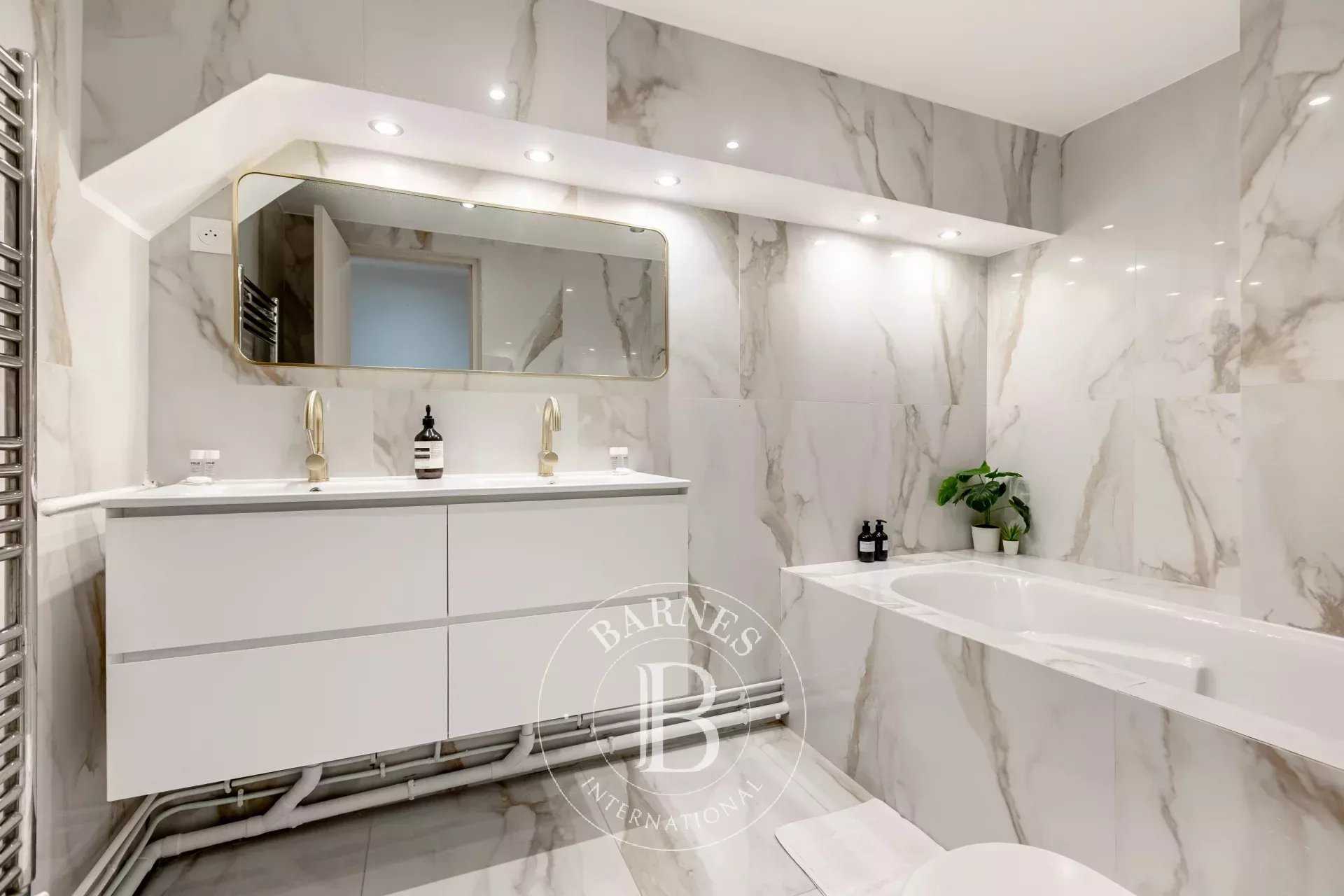 Paris  - Apartment 2 Bedrooms