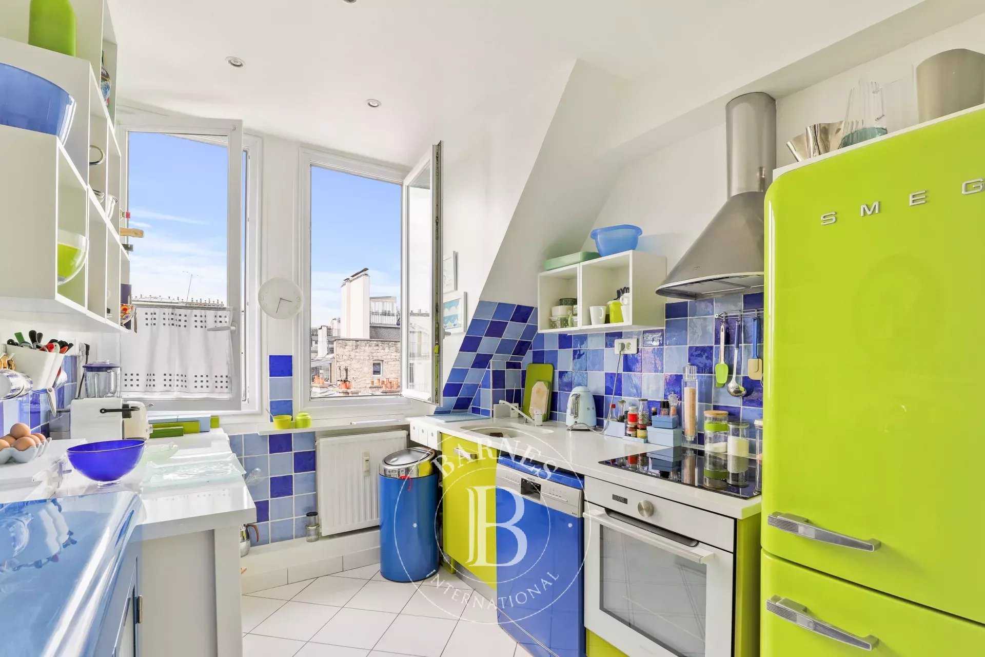 Paris  - Appartement 4 Pièces 2 Chambres