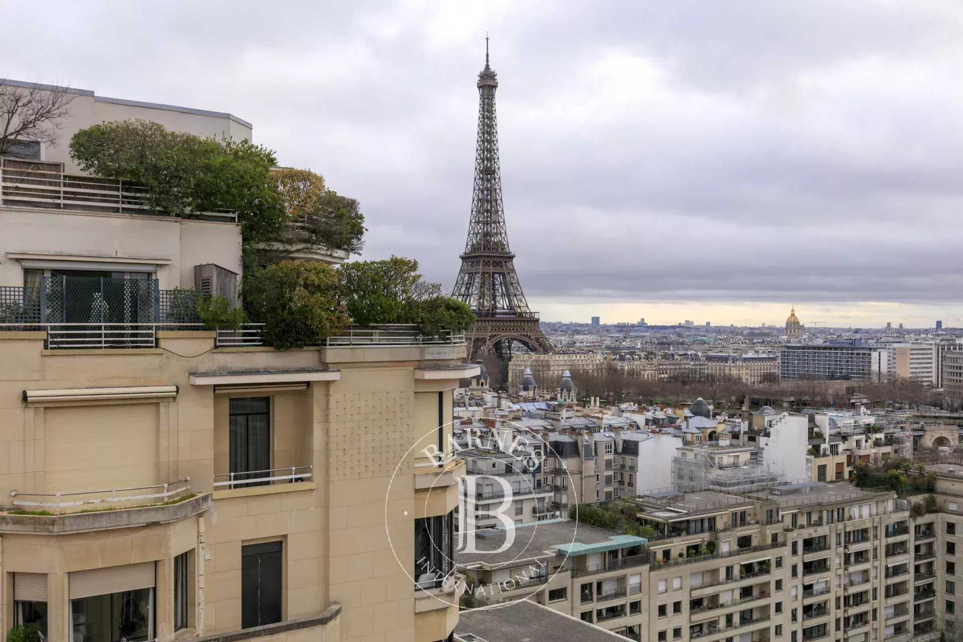 Paris  - Appartement 3 Pi&egrave;ces 2 Chambres