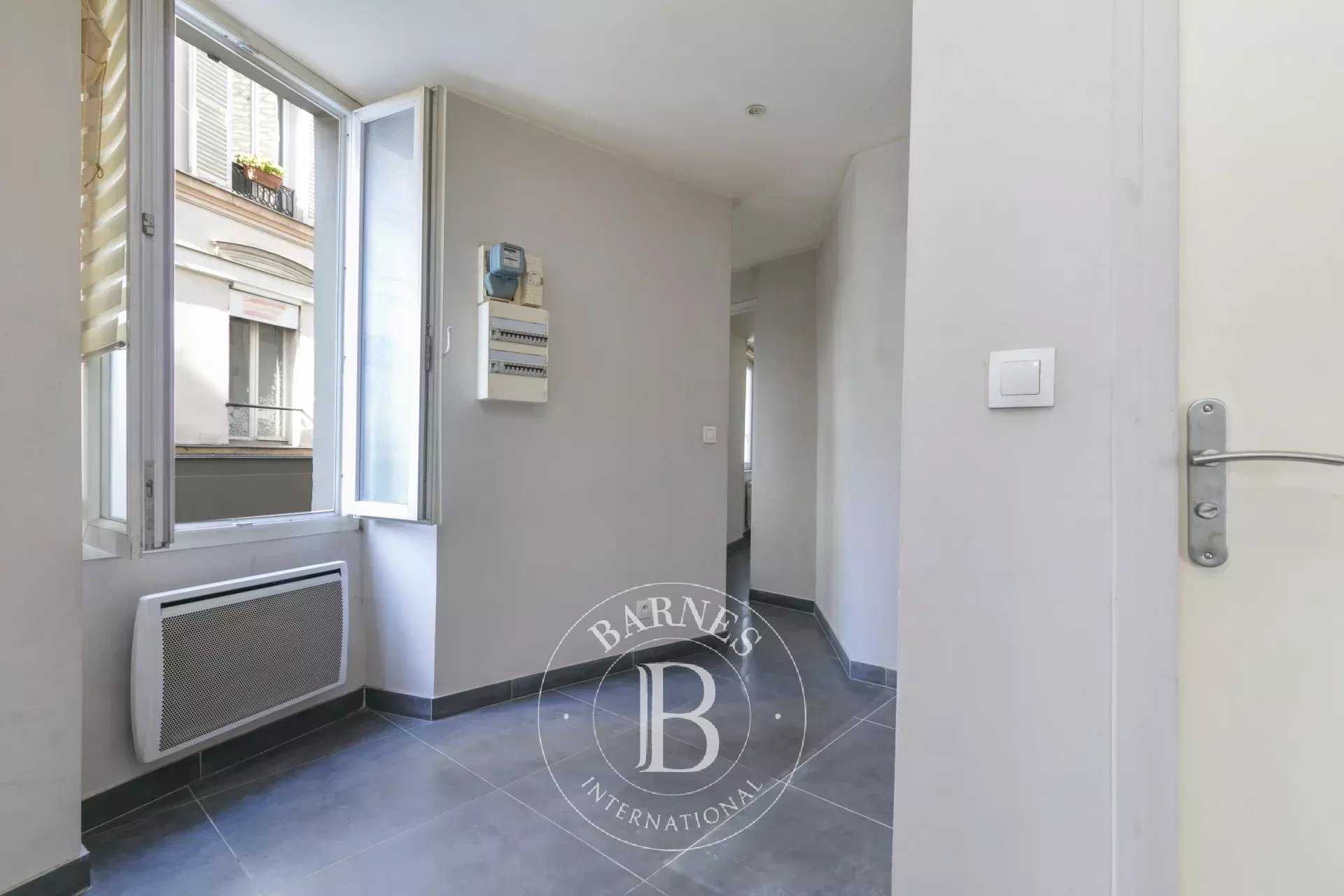 Paris  - Appartement 2 Pièces, 1 Chambre