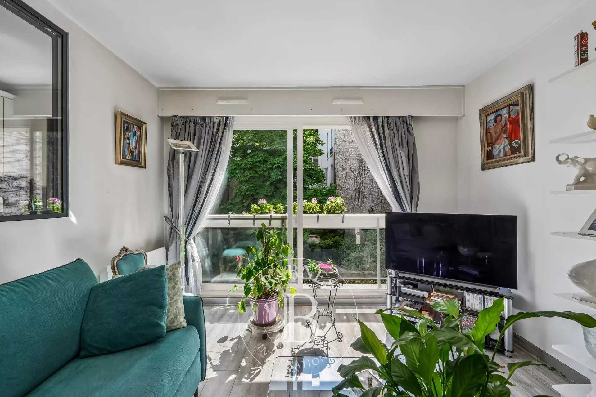 Paris  - Appartement 2 Pi&egrave;ces, 1 Chambre