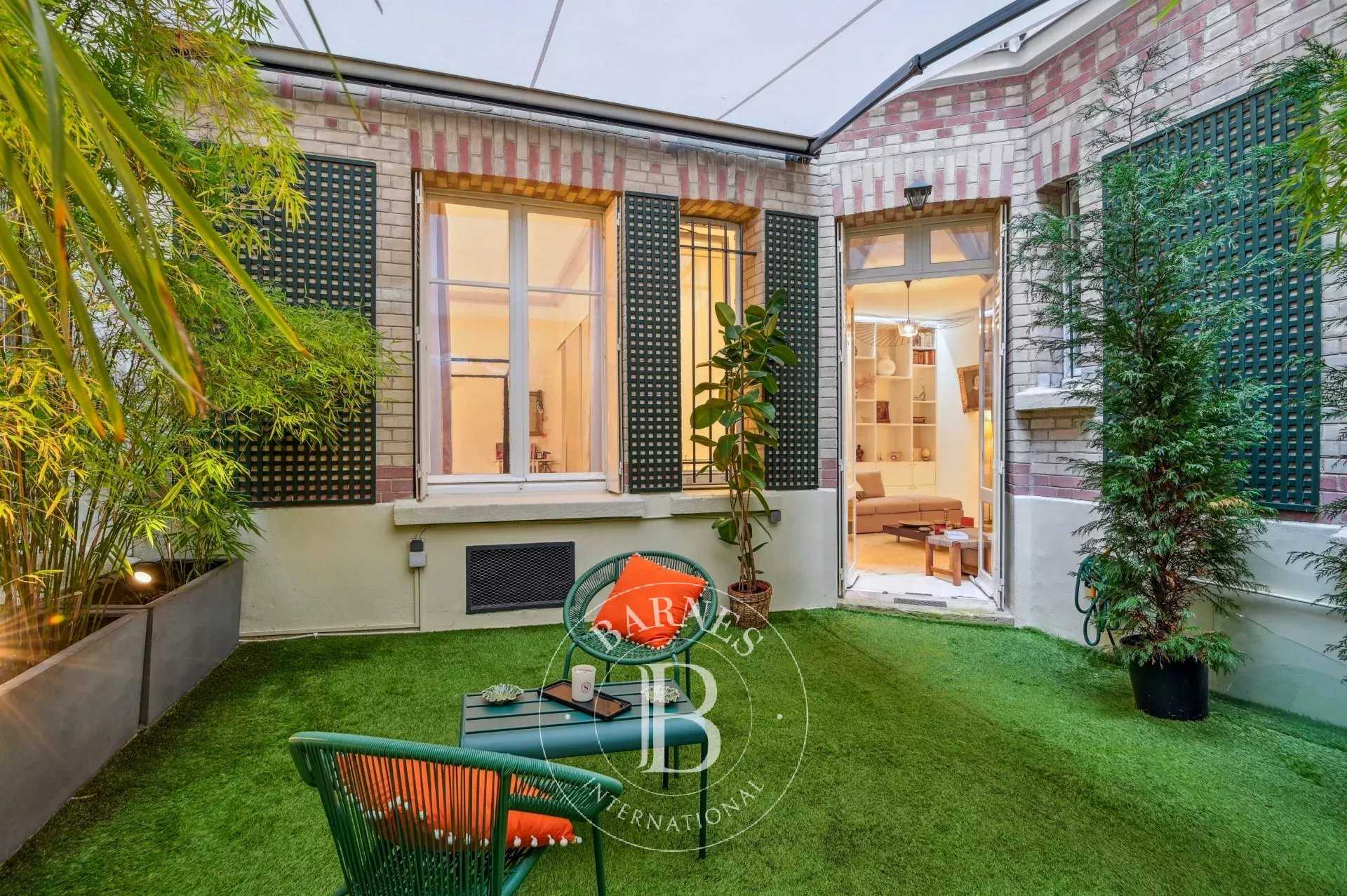 Paris  - Apartment 2 Bedrooms