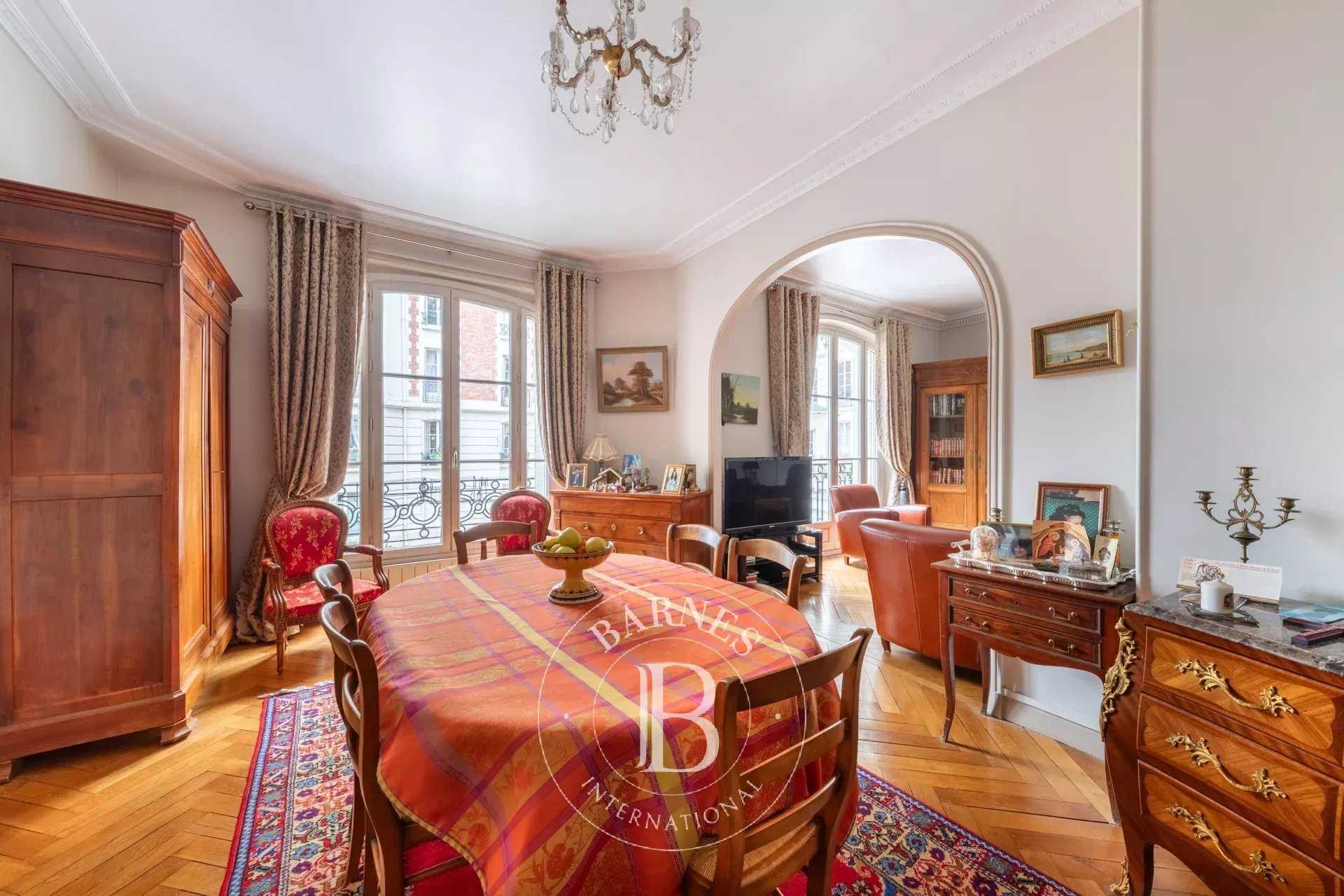 Paris  - Apartment 3 Bedrooms