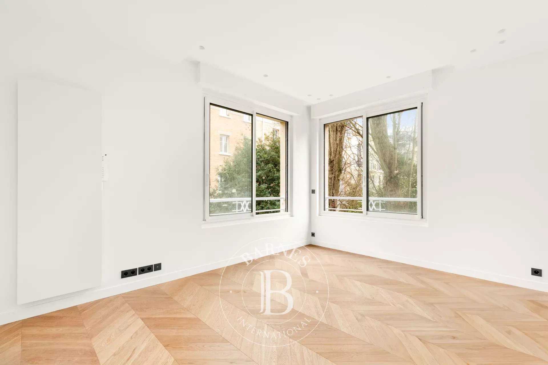 Paris  - Appartement 2 Pièces, 1 Chambre