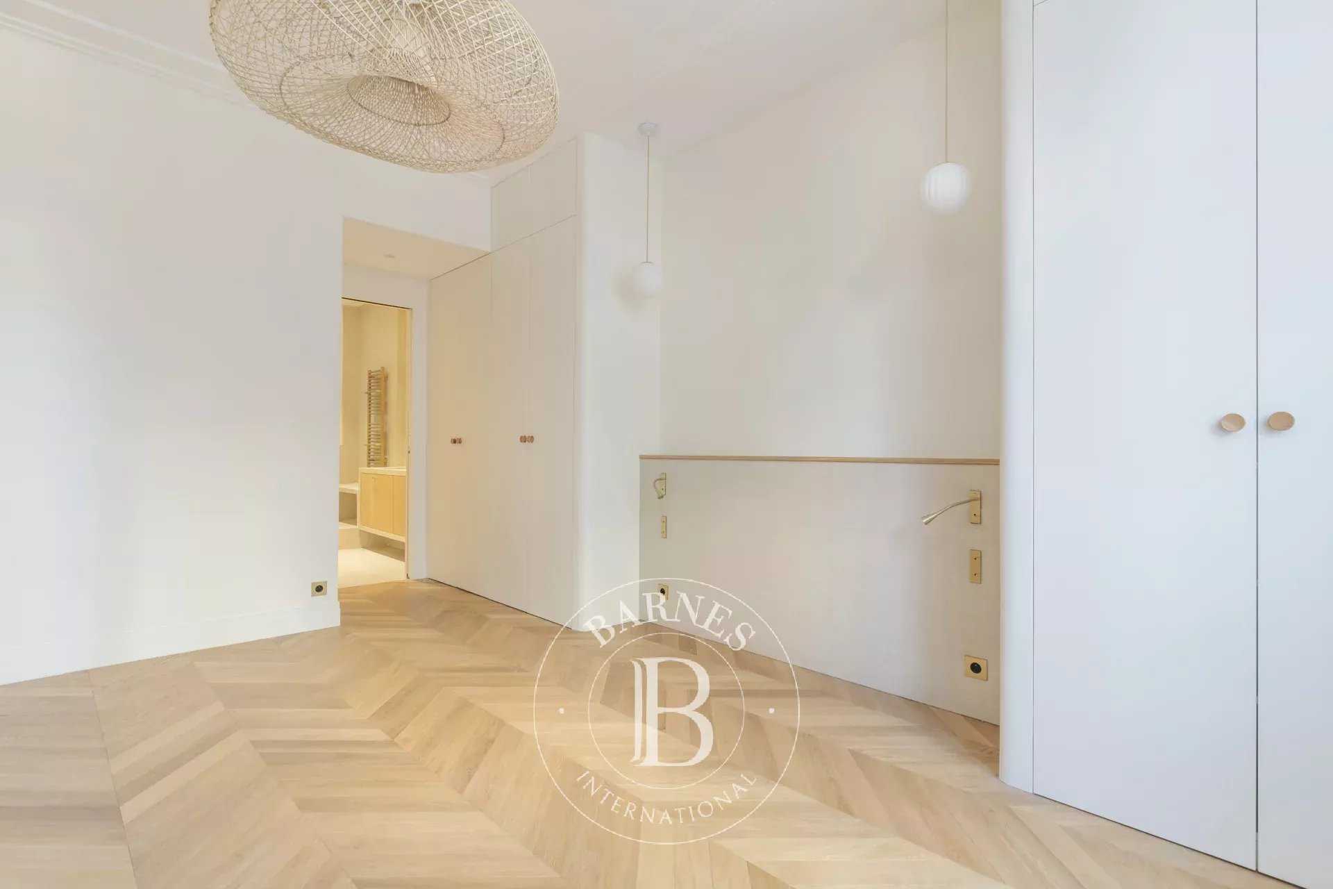 Paris  - Piso 2 Cuartos, 1 Habitacion