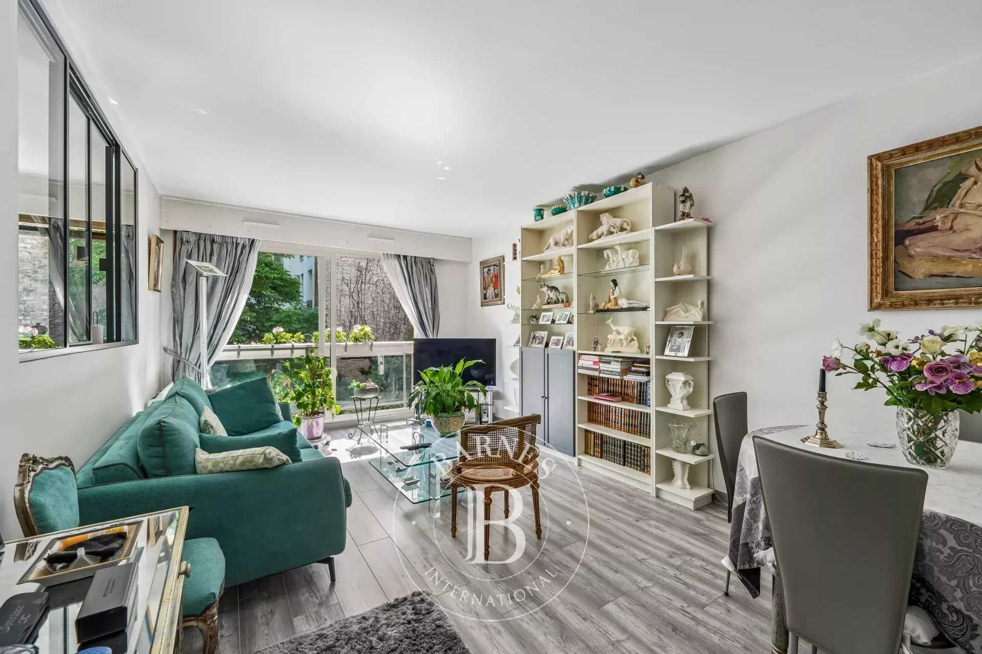 Paris  - Appartement 2 Pi&egrave;ces, 1 Chambre