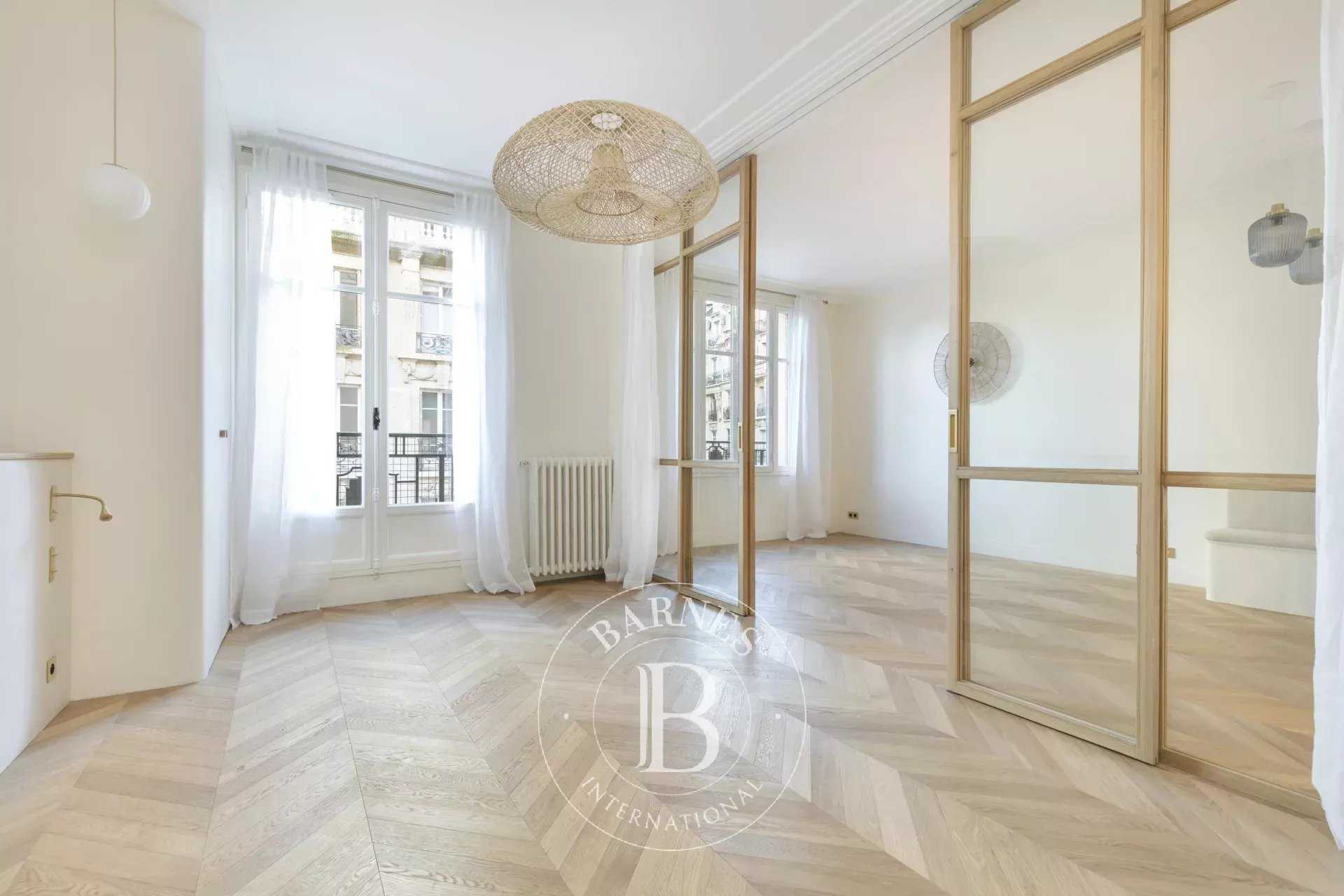 Paris  - Piso 2 Cuartos, 1 Habitacion