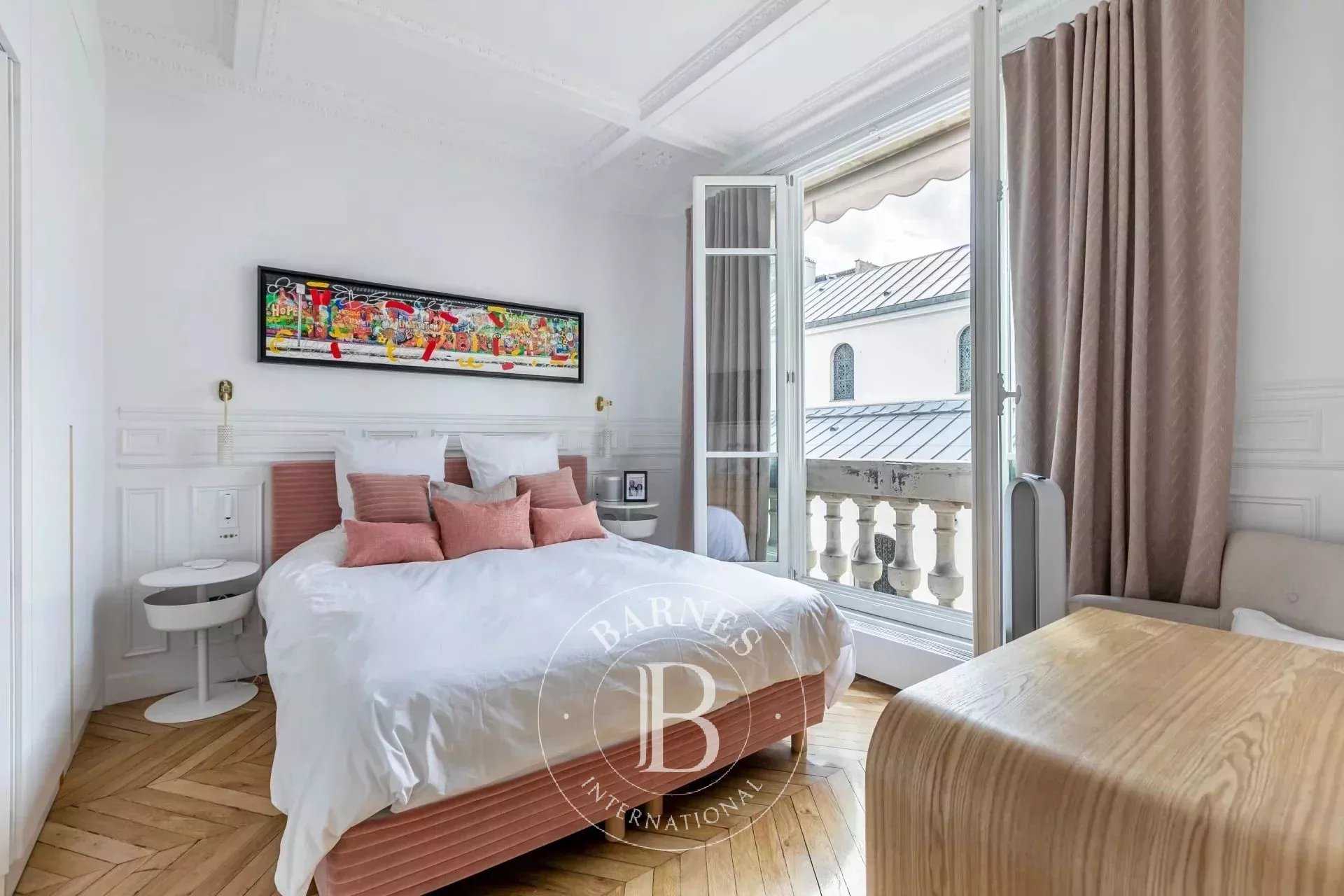 Paris  - Appartement 4 Pièces 3 Chambres
