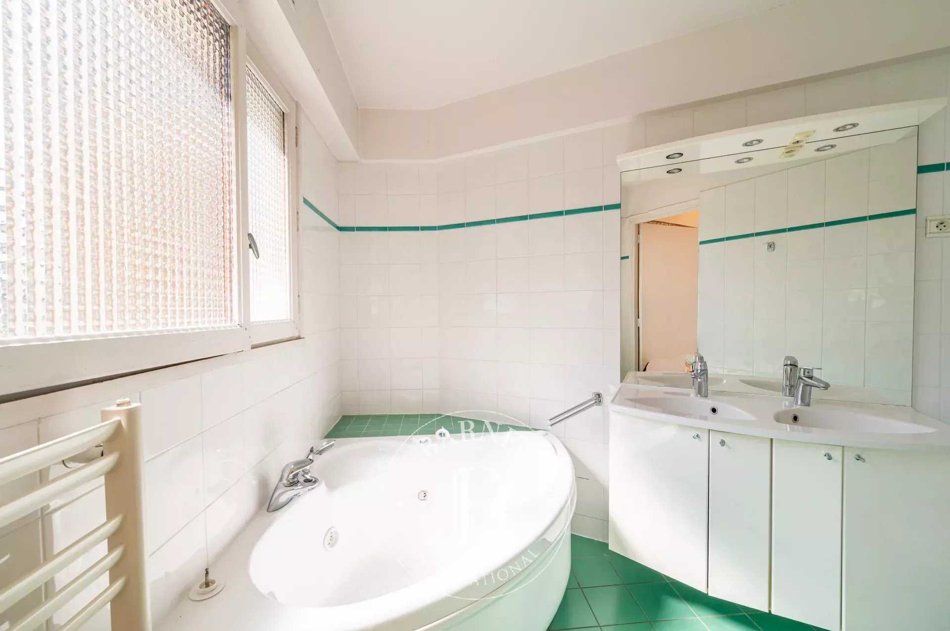 Paris  - Piso 3 Cuartos 2 Habitaciones