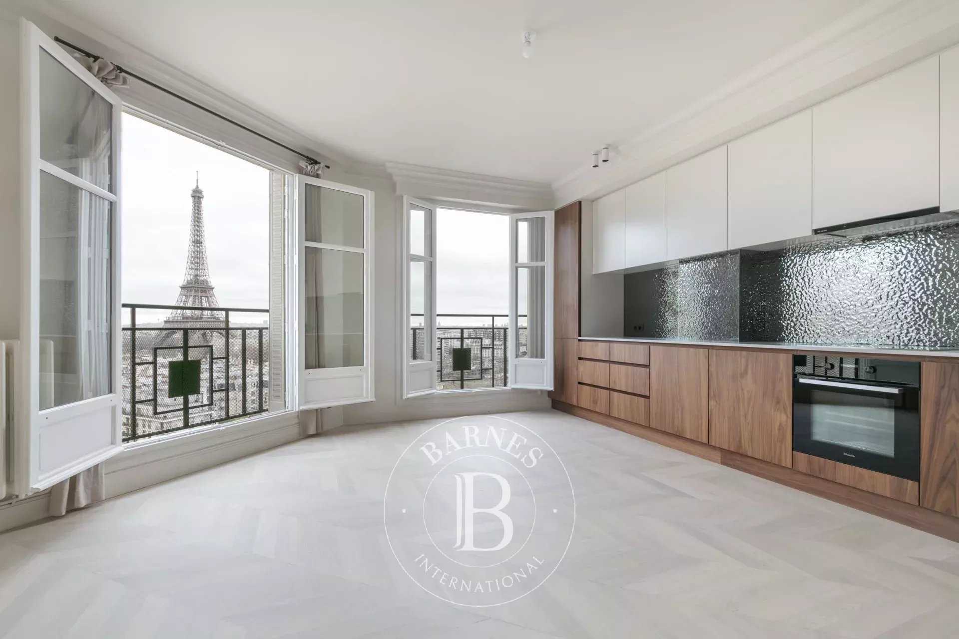 Paris  - Appartement 3 Pi&egrave;ces 2 Chambres