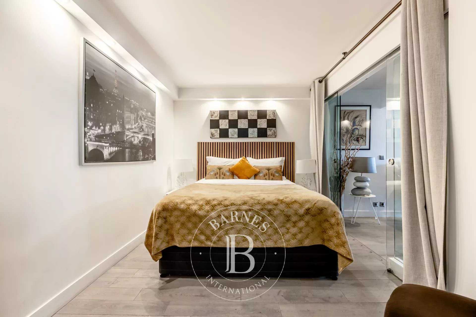 Paris  - Apartment 2 Bedrooms