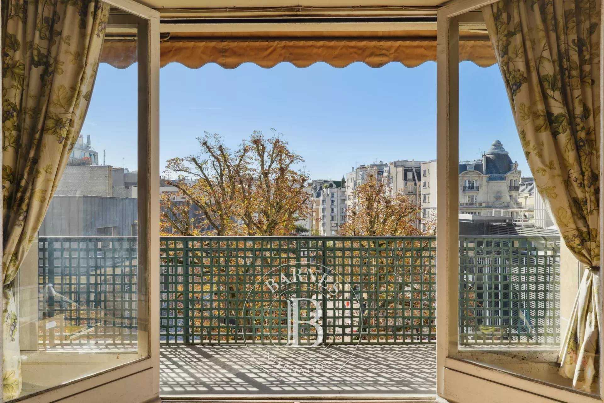 Paris  - Apartment 2 Bedrooms