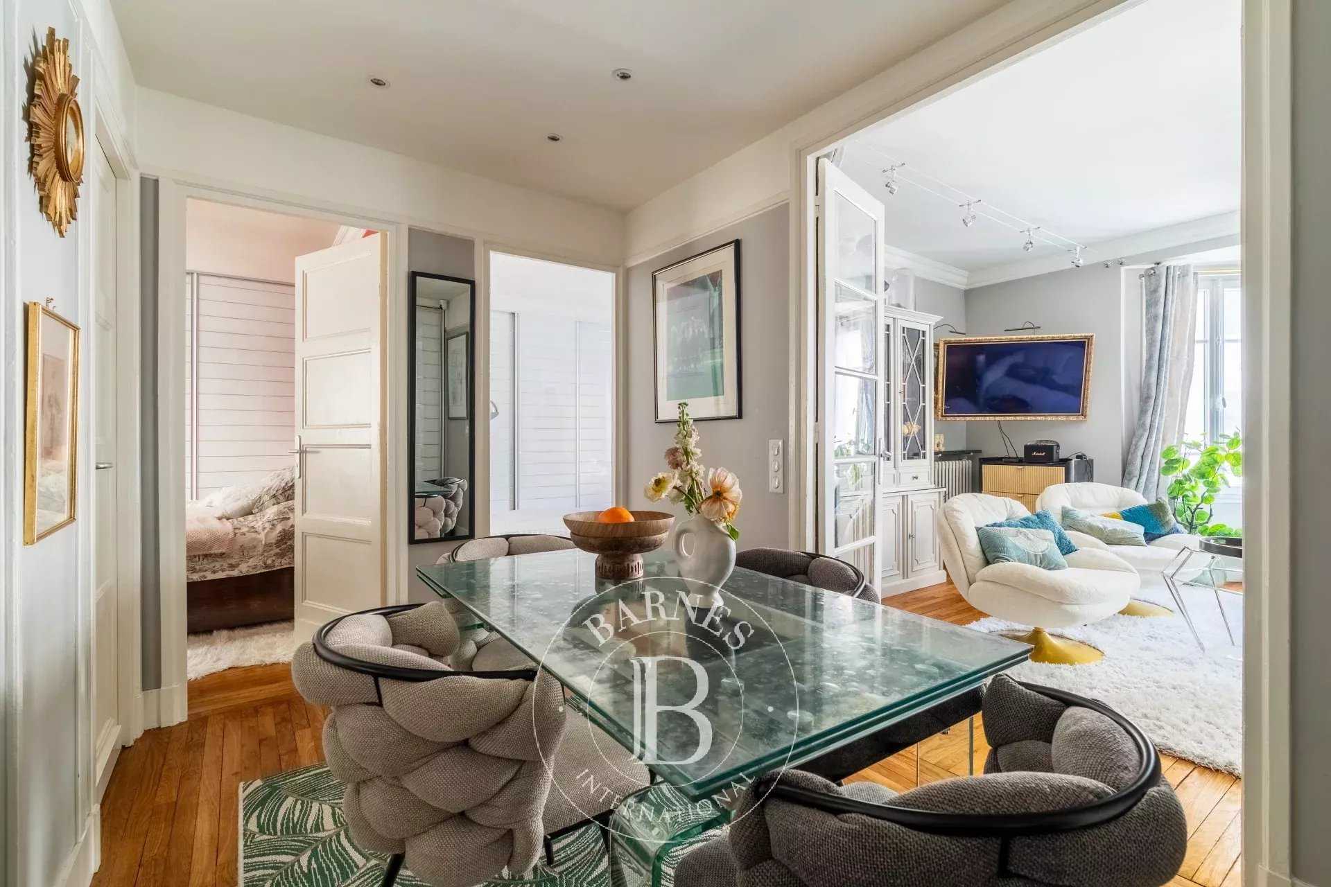 Paris  - Apartment 2 Bedrooms