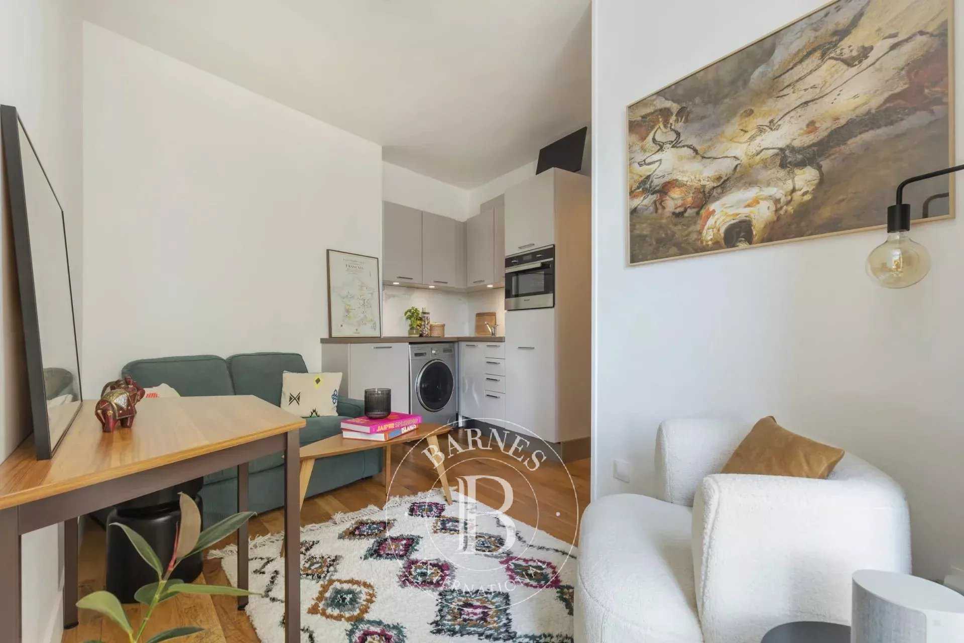 Paris  - Appartement 2 Pi&egrave;ces, 1 Chambre