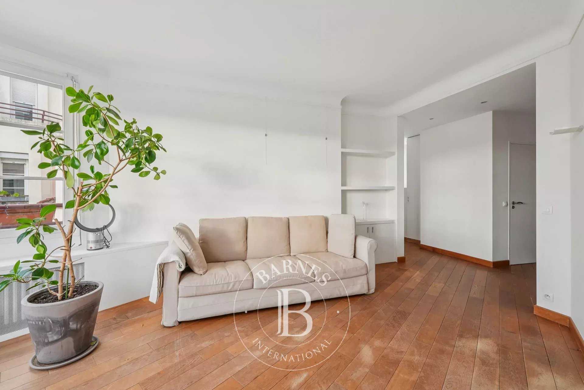 Paris  - Apartment 2 Bedrooms