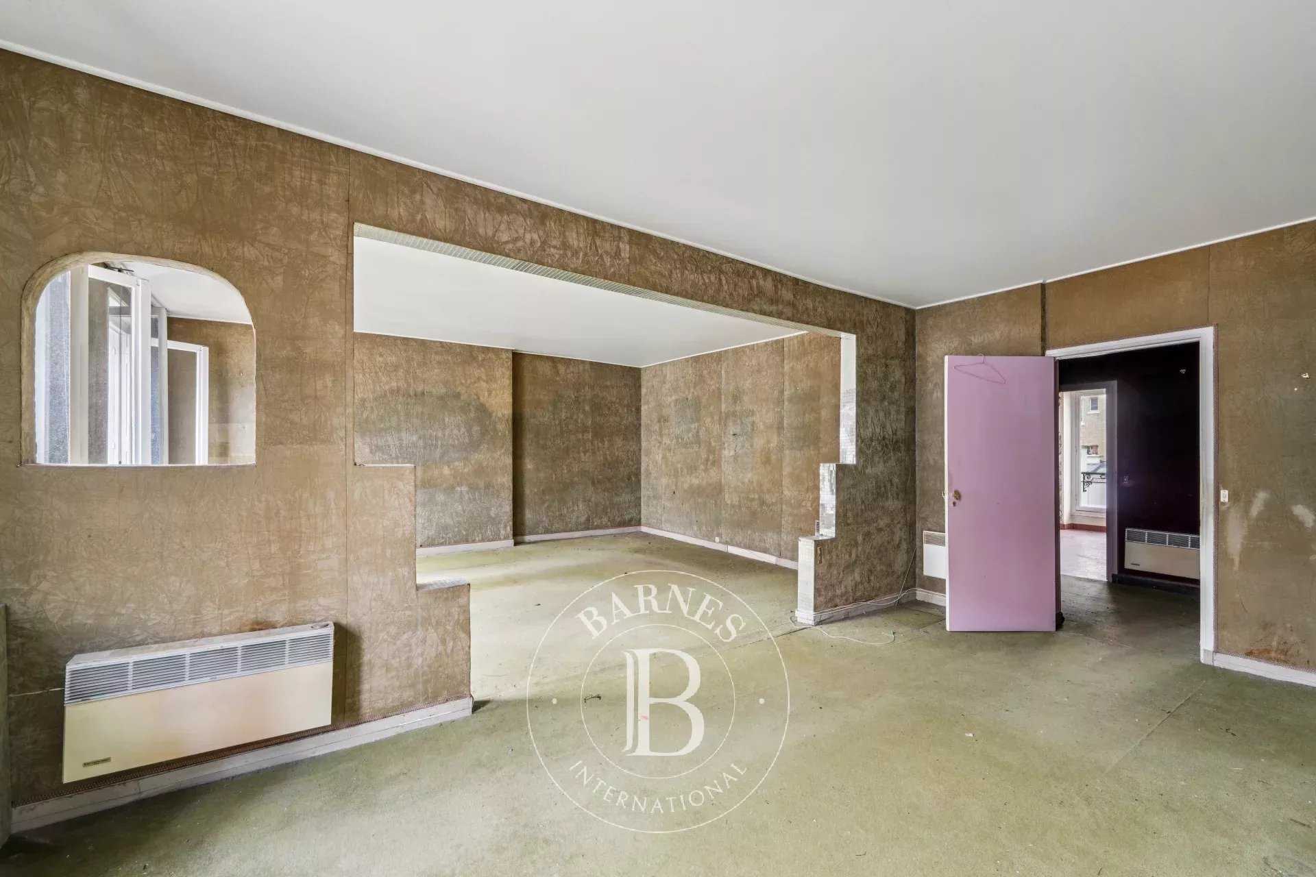 Paris  - Appartement 3 Pi&egrave;ces 2 Chambres