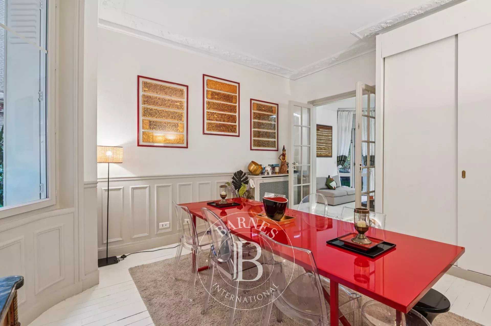 Paris  - Apartment 2 Bedrooms