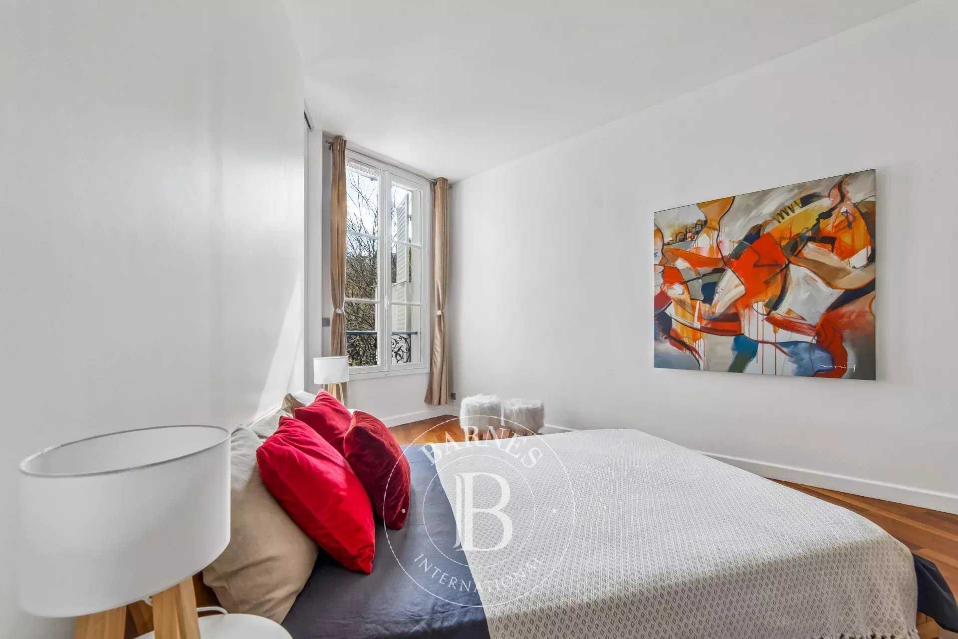 Paris  - Appartement 3 Pi&egrave;ces 2 Chambres