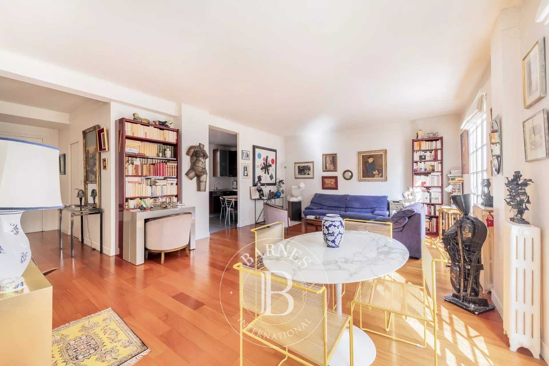 Paris  - Apartment 2 Bedrooms