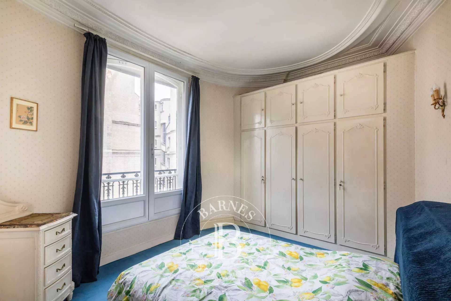 Paris  - Appartement 3 Pièces, 1 Chambre