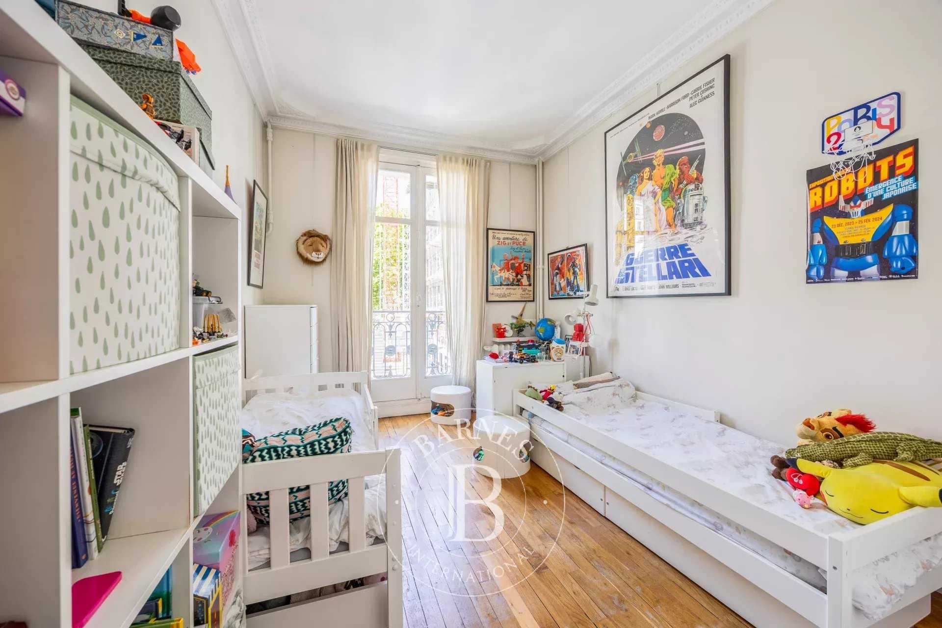 Paris  - Apartment 2 Bedrooms