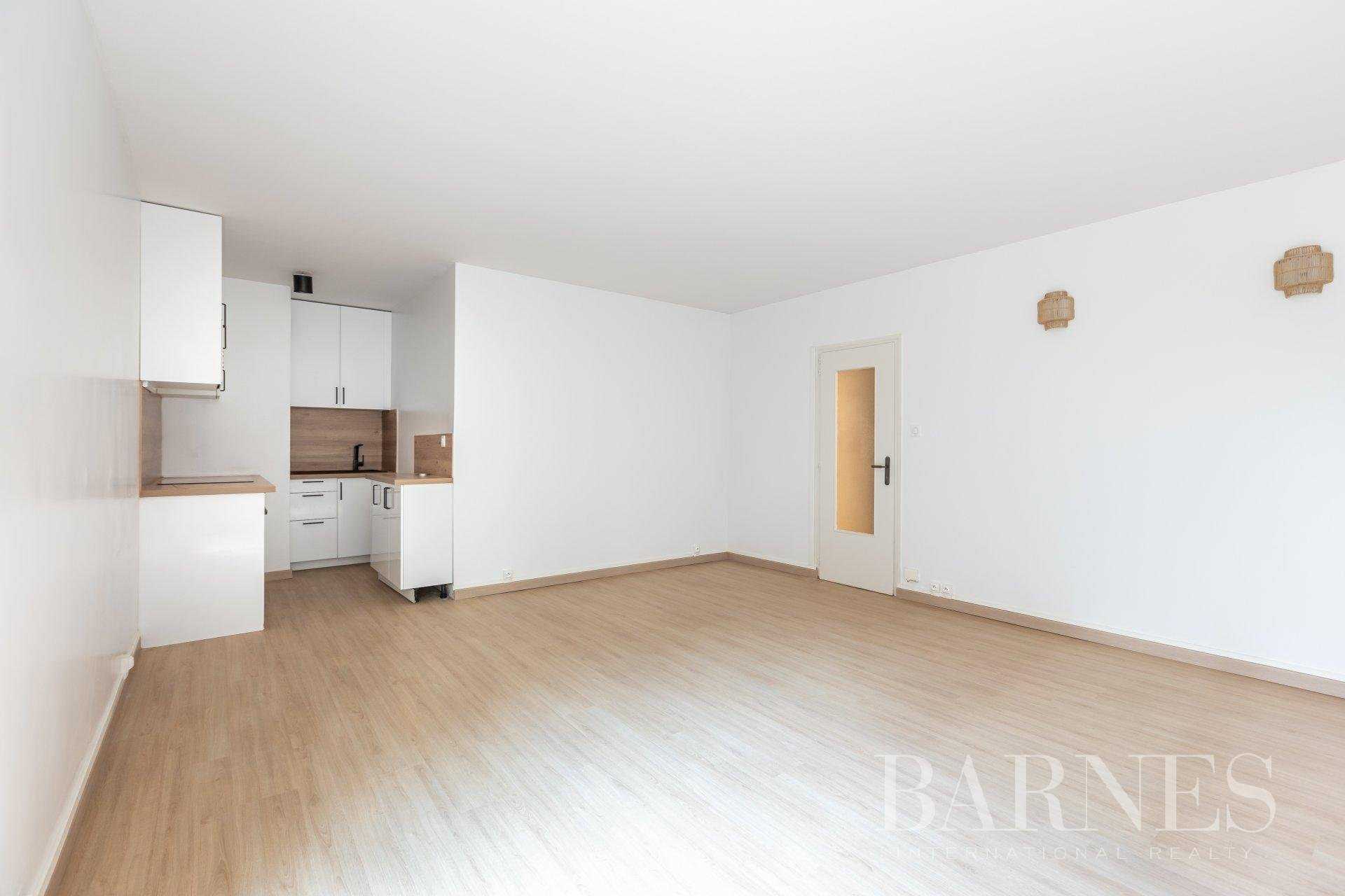 Apartment Paris 75016  -  ref 82218592 (picture 1)