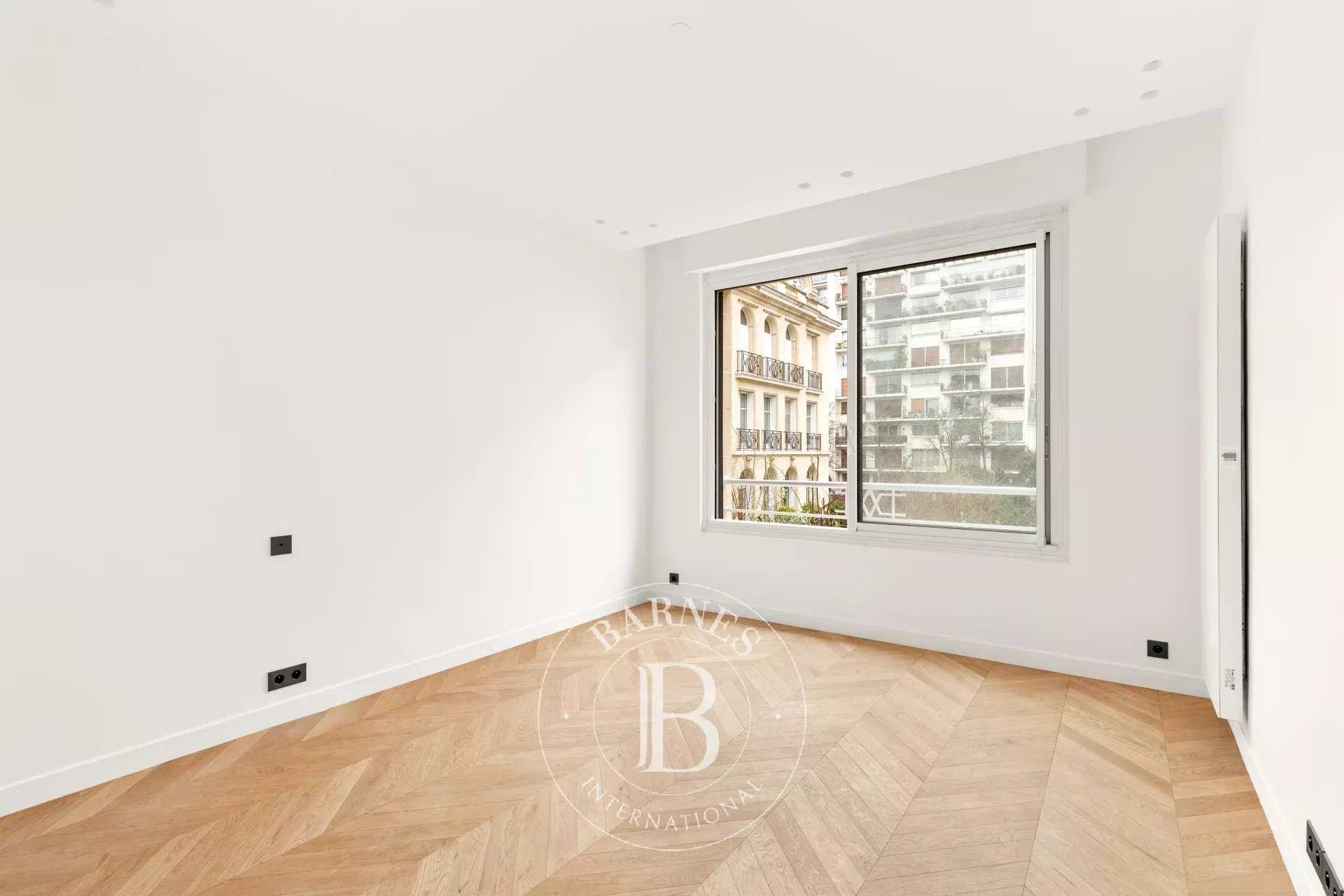 Appartement Paris 75016  -  ref 85662952 (picture 2)