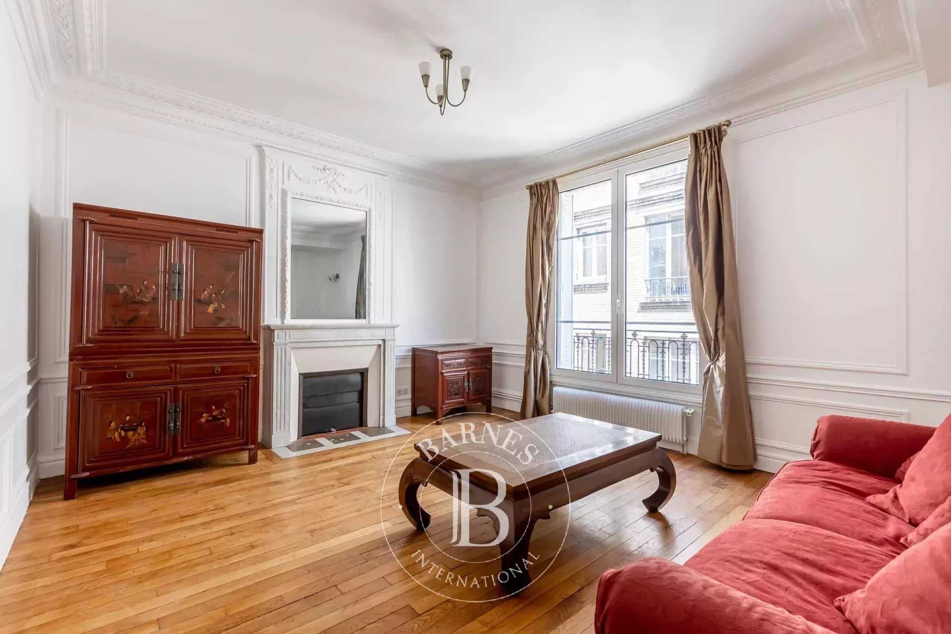 Paris  - Appartement 3 Pièces 2 Chambres