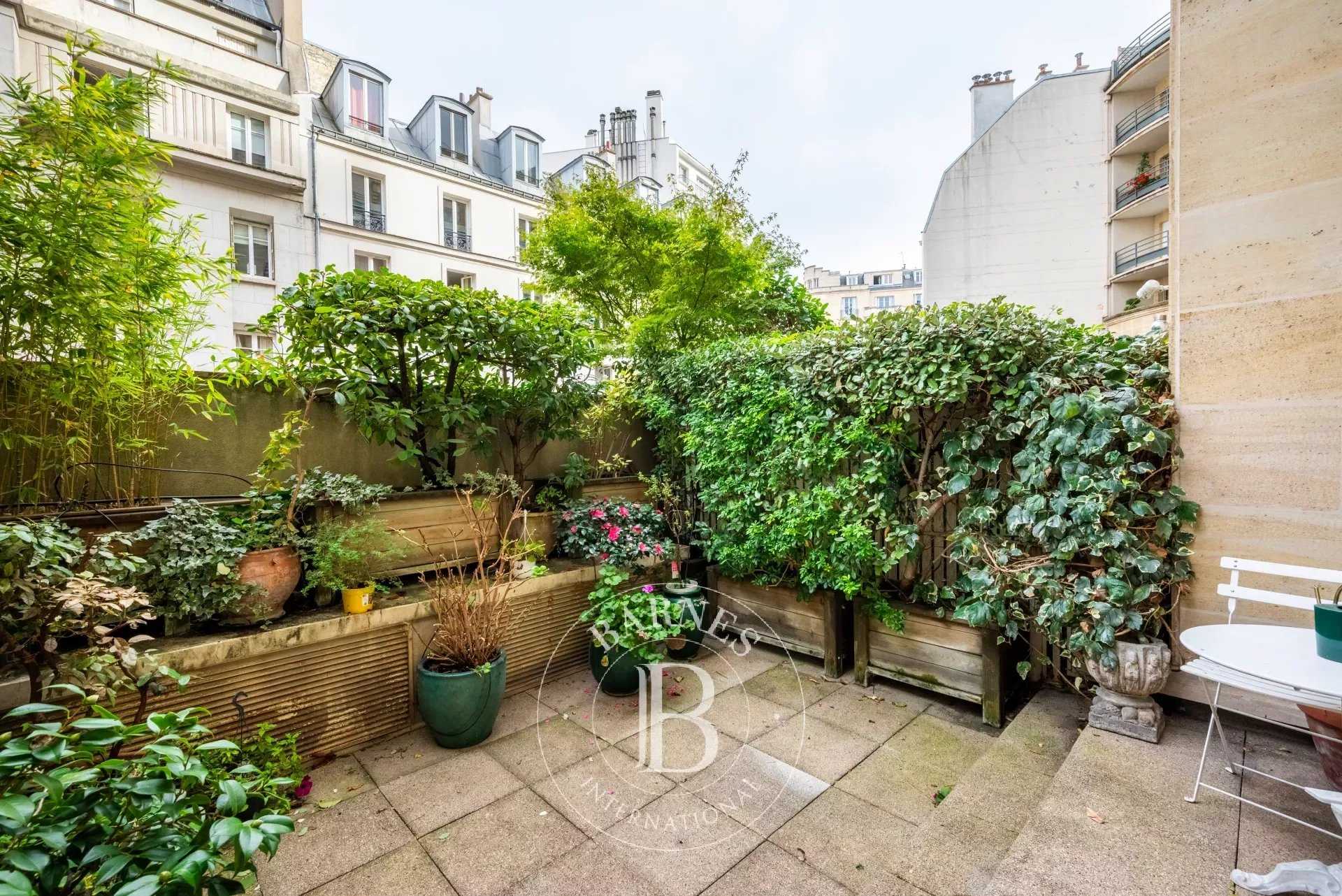 Paris 16ème - Passy Plaza- appartement avec terrasse