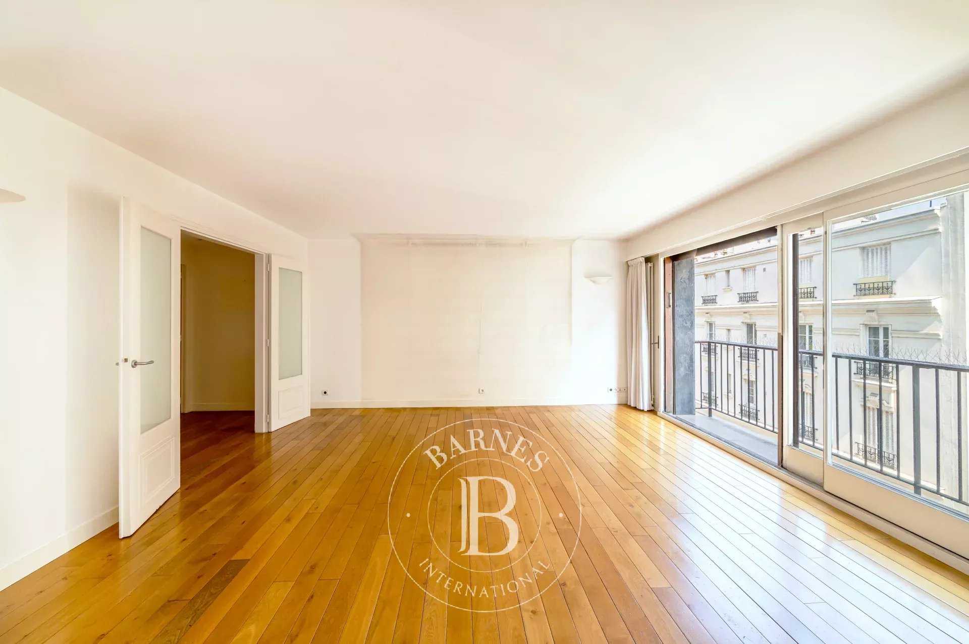 Apartment Paris 75016  -  ref 85933657 (picture 2)