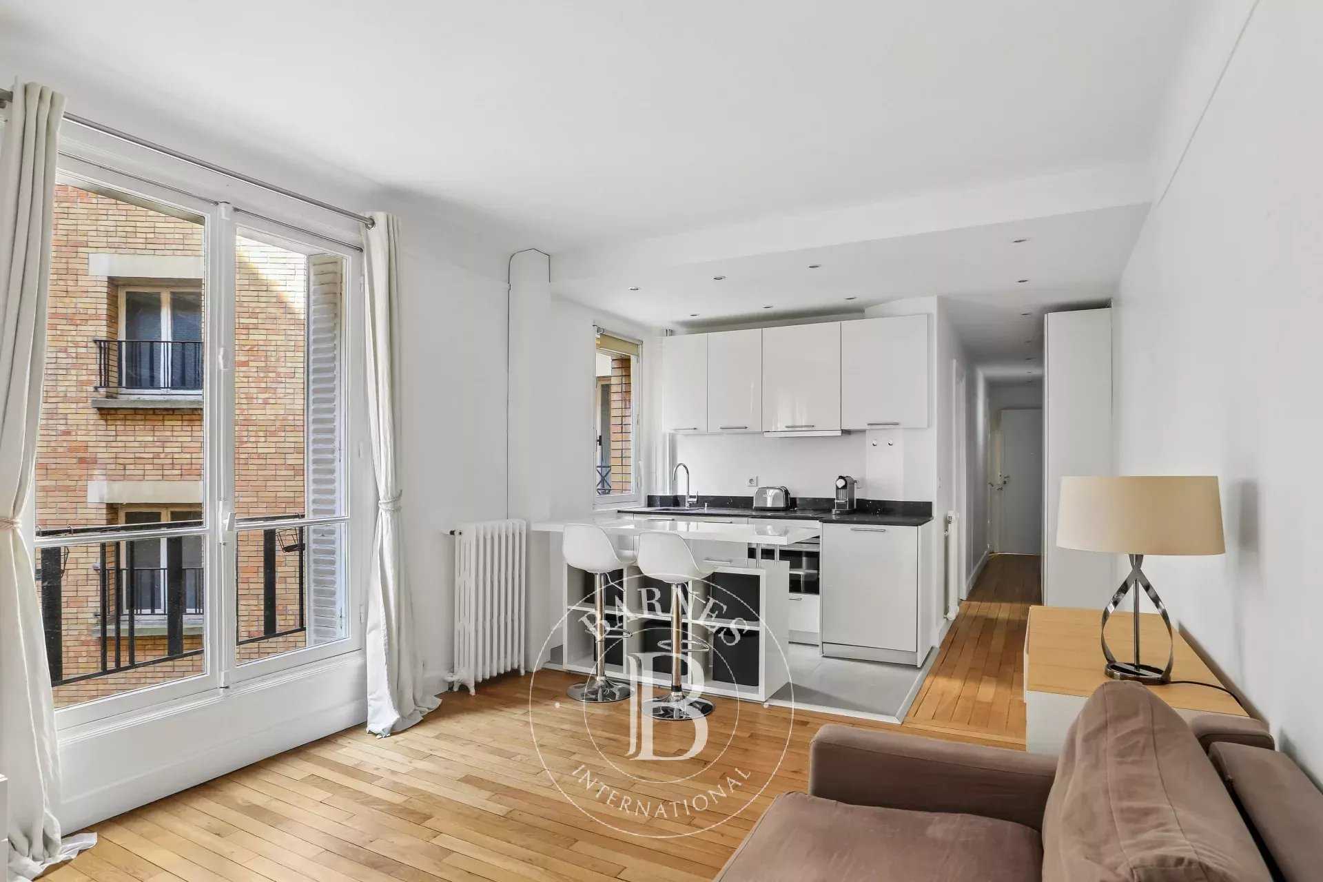 Appartement Paris 75016  -  ref 87031018 (picture 2)
