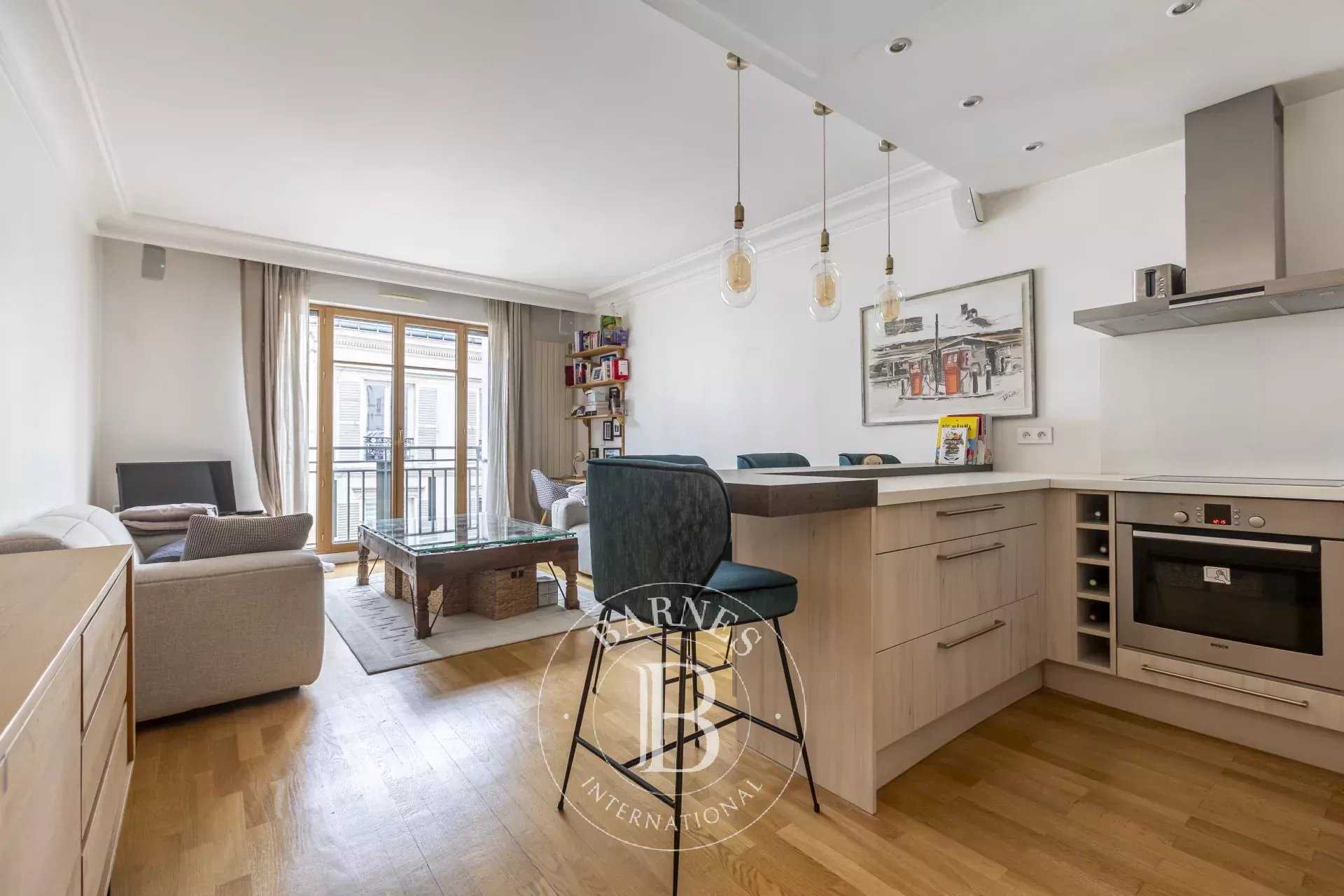 Apartment Paris 75016  -  ref 85640308 (picture 1)