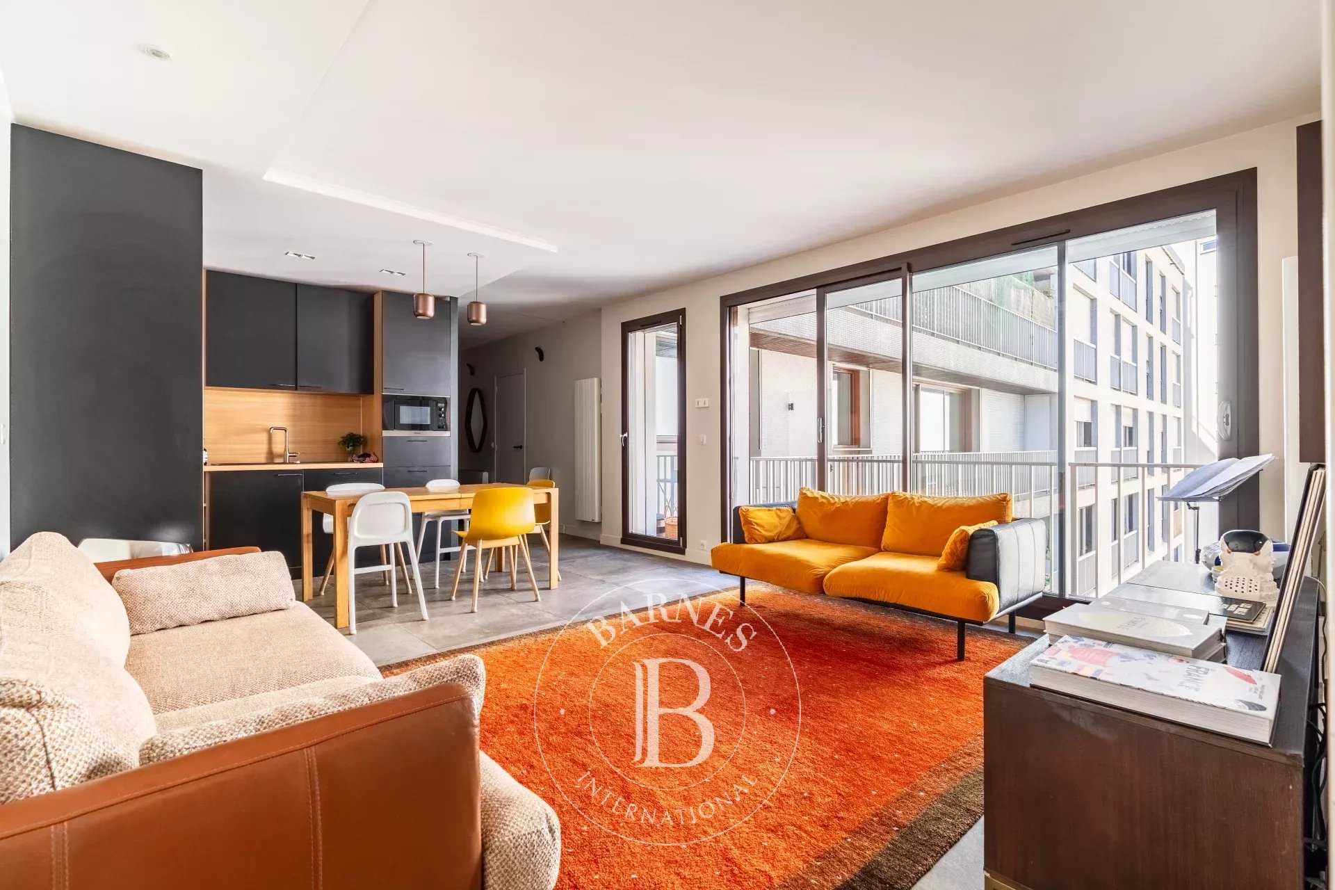 Apartment Paris 75016  -  ref 85833378 (picture 1)