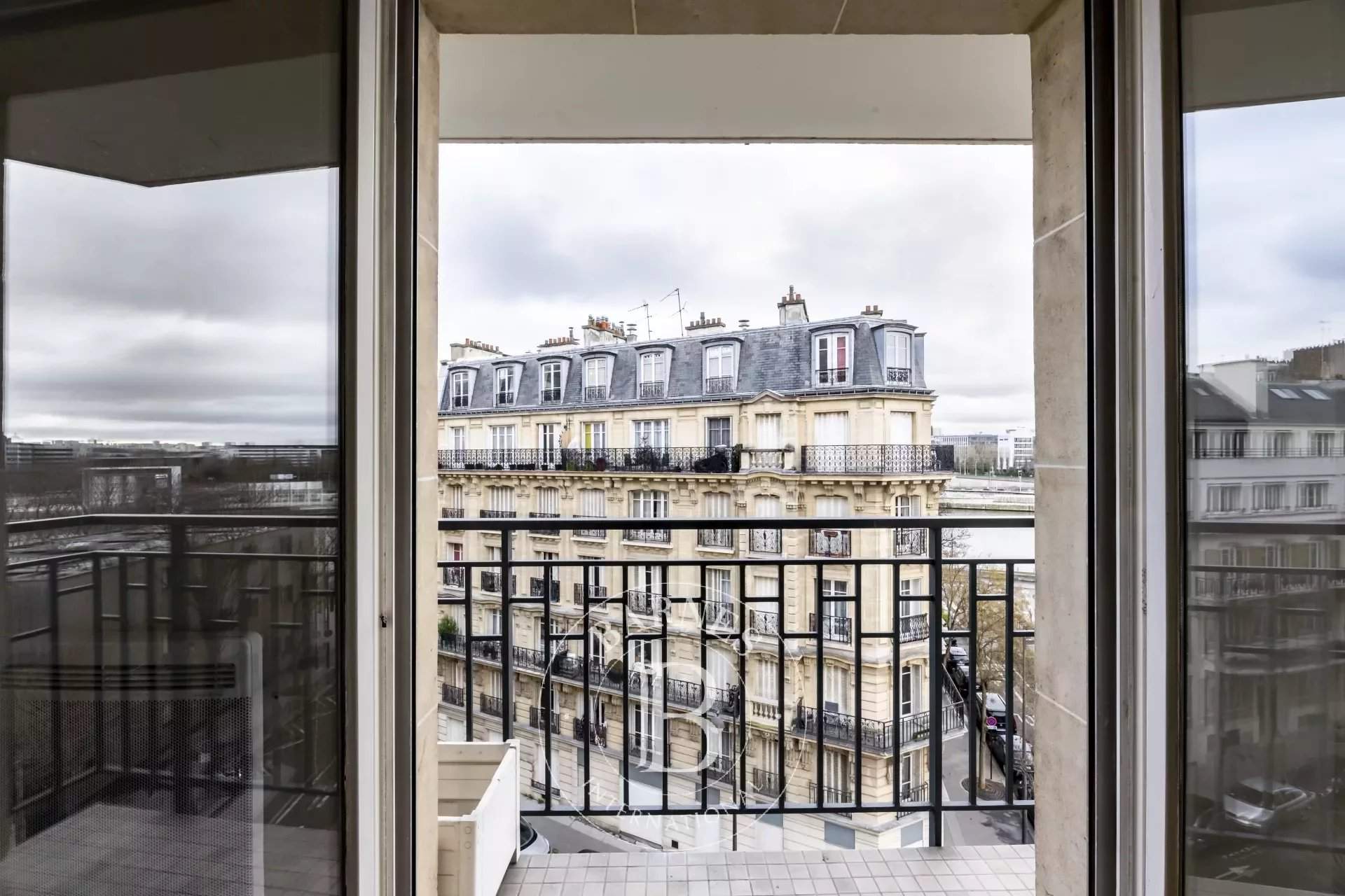 Paris  - Apartment 3 Bedrooms - picture 9