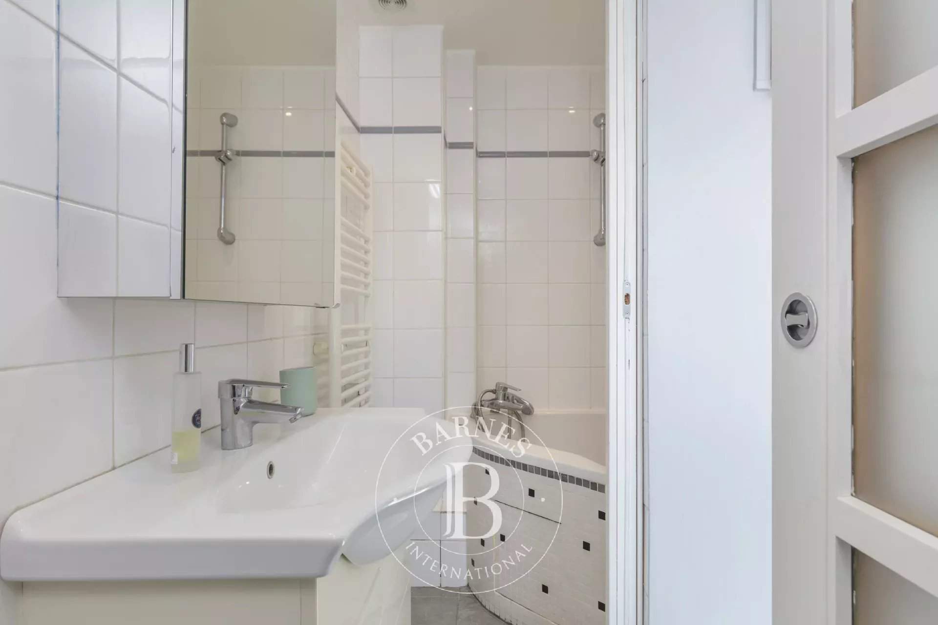 Paris  - Apartment 1 Bedroom - picture 9