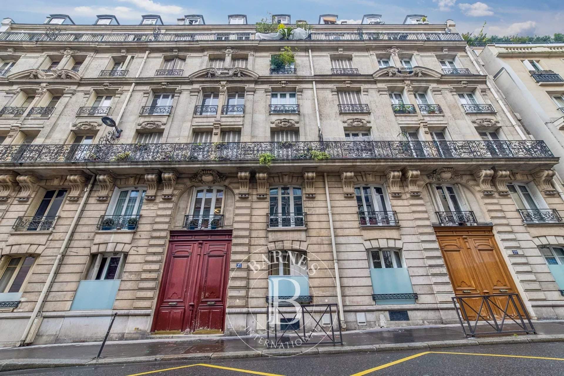 Paris  - Appartement 3 Pi&egrave;ces, 1 Chambre - picture 2