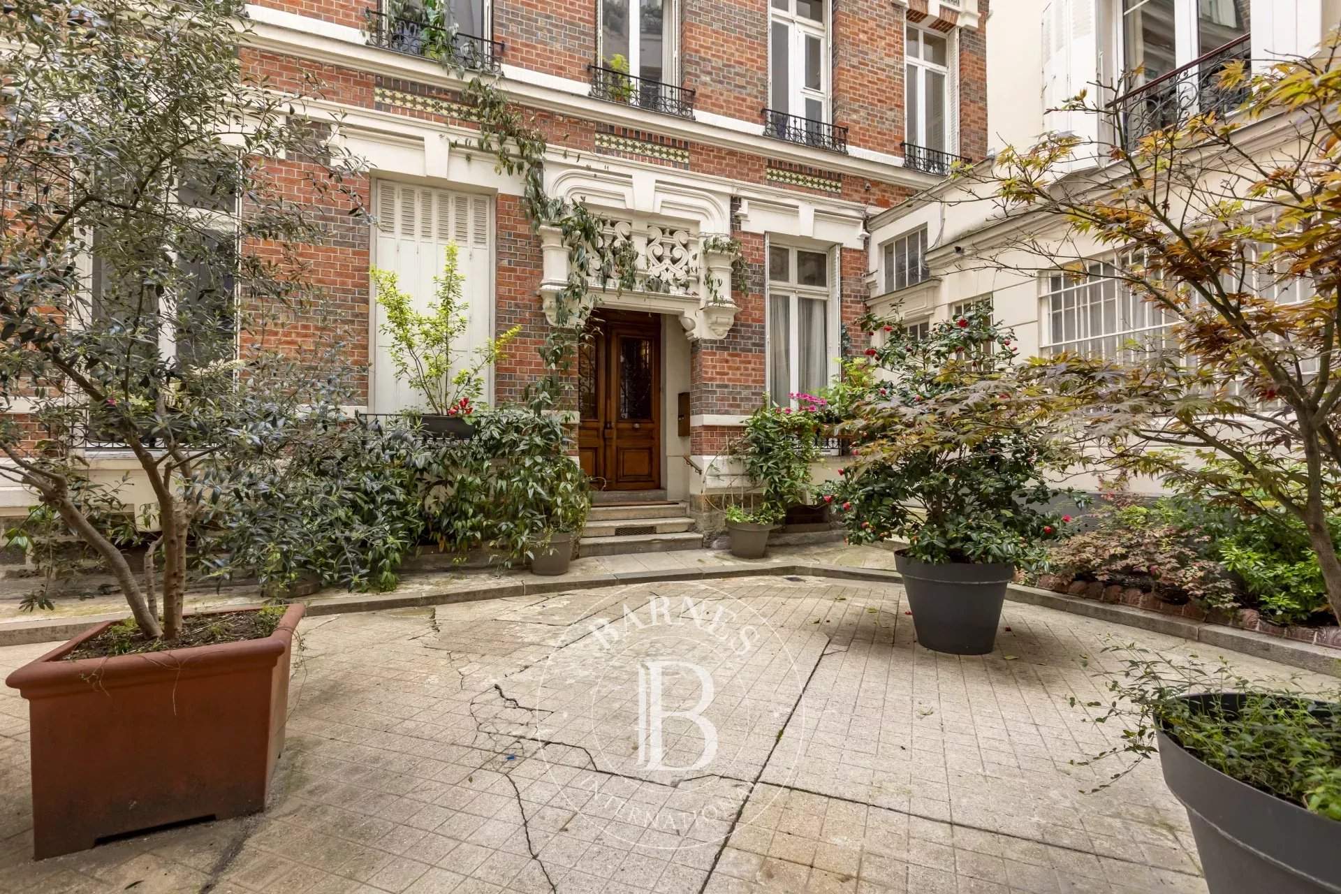 Paris  - Apartment 2 Bedrooms - picture 8