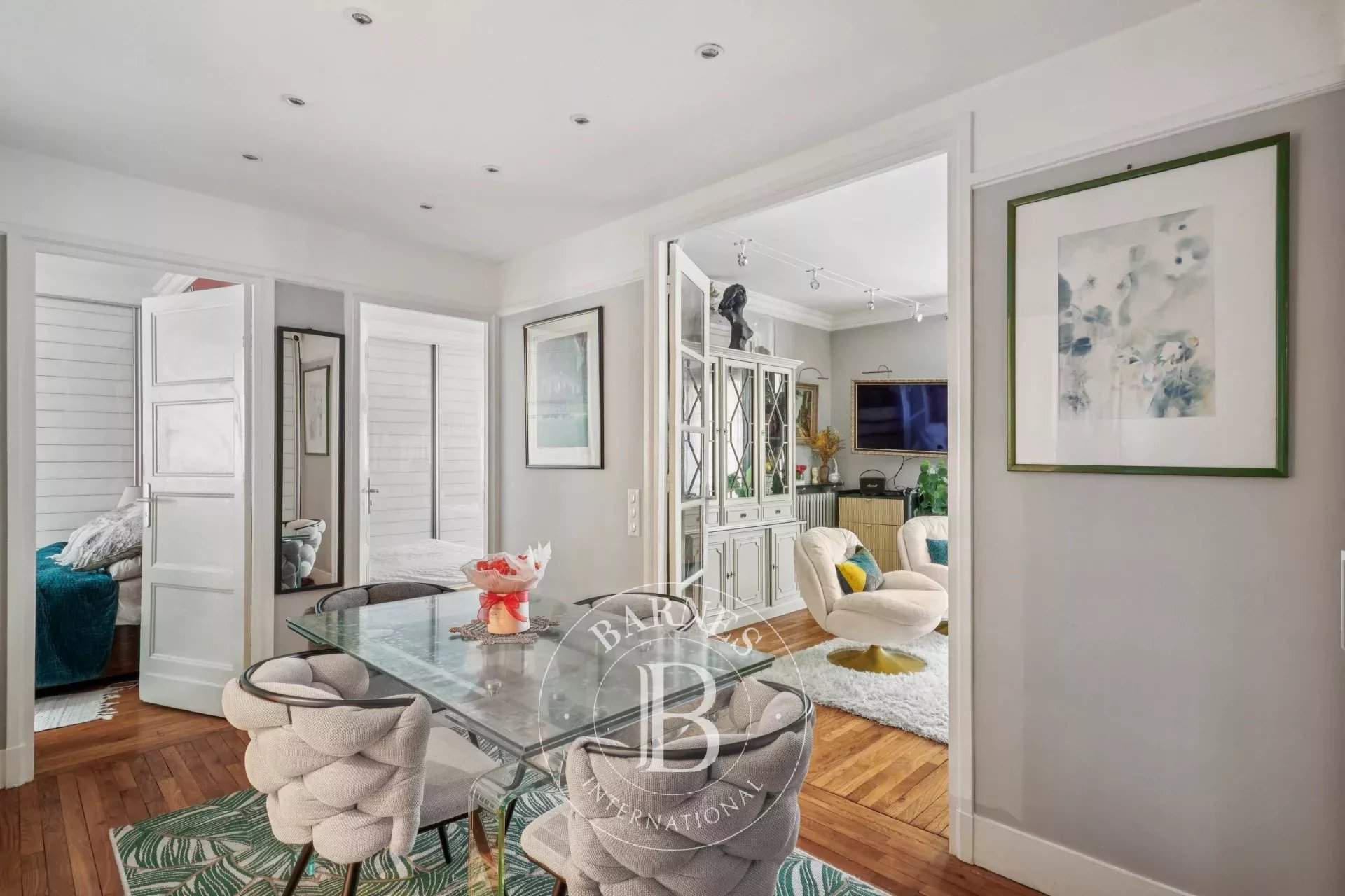 Paris  - Appartement 4 Pi&egrave;ces 2 Chambres - picture 4