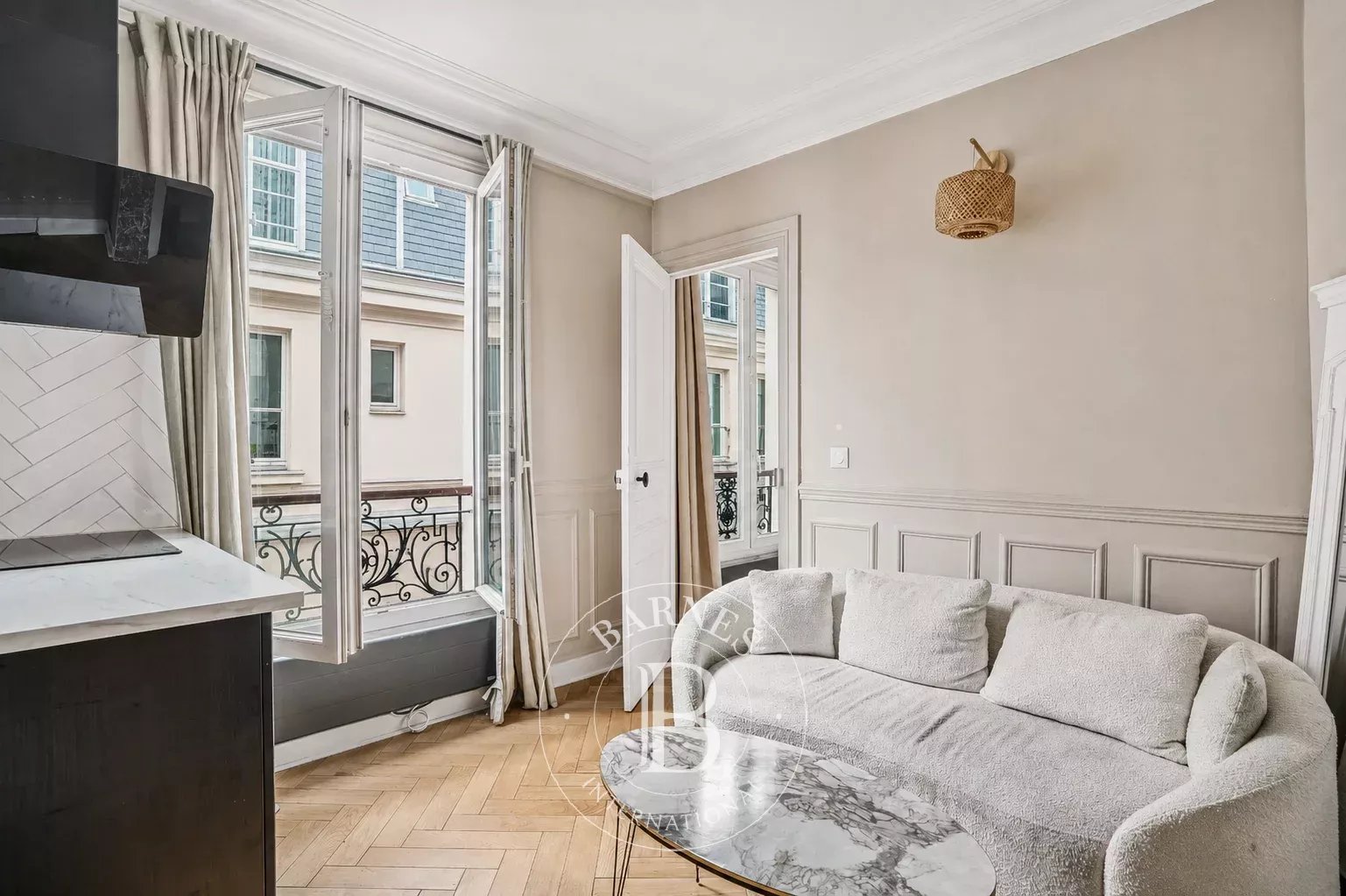 Paris  - Appartement 2 Pi&egrave;ces, 1 Chambre - picture 1