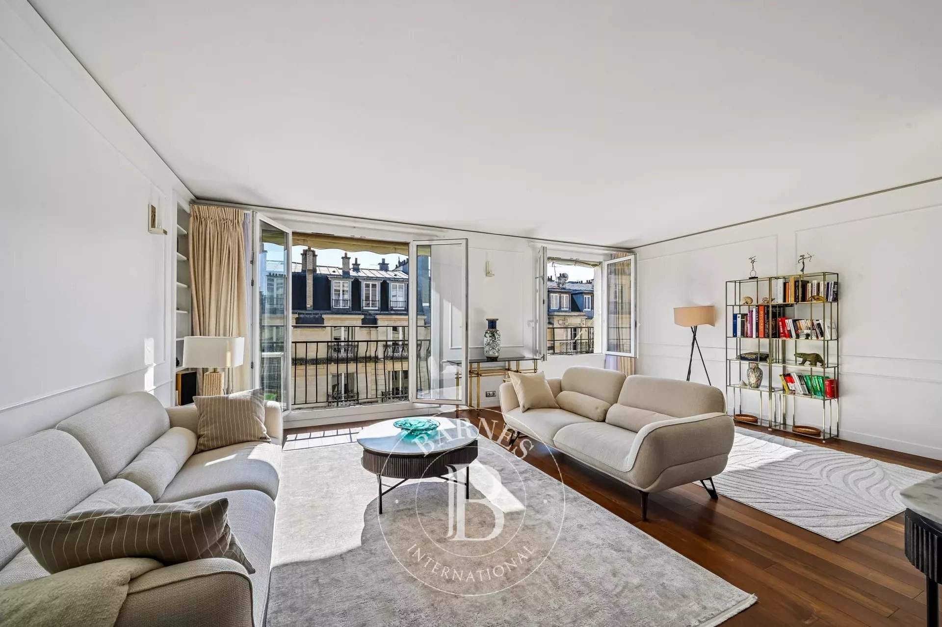 Paris  - Appartement 4 Pi&egrave;ces 2 Chambres - picture 2